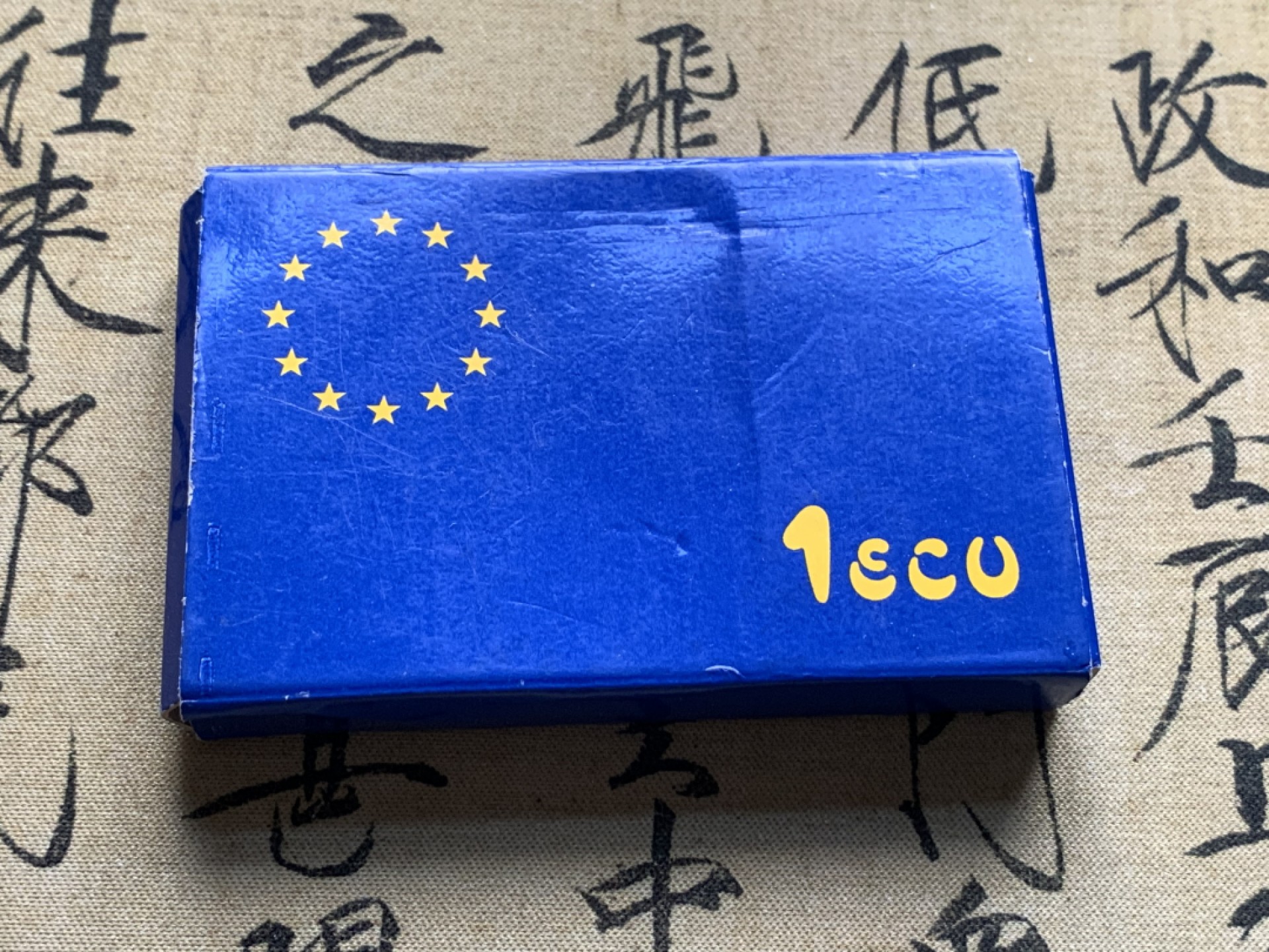 《竞宝斋》第52场-本周日，周一2场连拍（全场不限金额包邮） 原盒证书 西班牙1989年 骑牛 1埃古 6.72克 银币