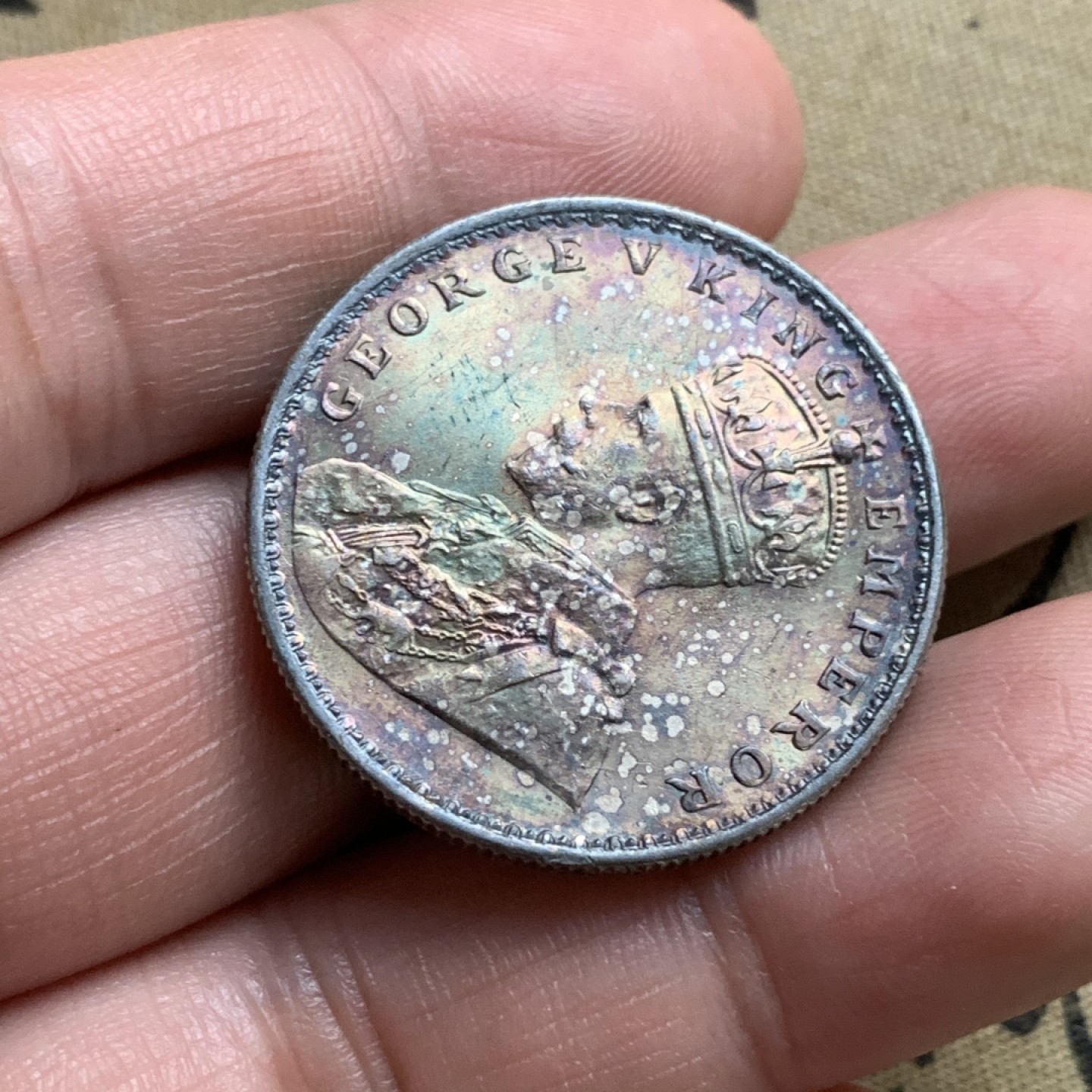 《竞宝斋》第52场-本周日，周一2场连拍（全场不限金额包邮） UNC级好品 英国 1919年 1卢比 乔治五世印度卢比 银币 车轮转光 细节清晰 五彩包浆