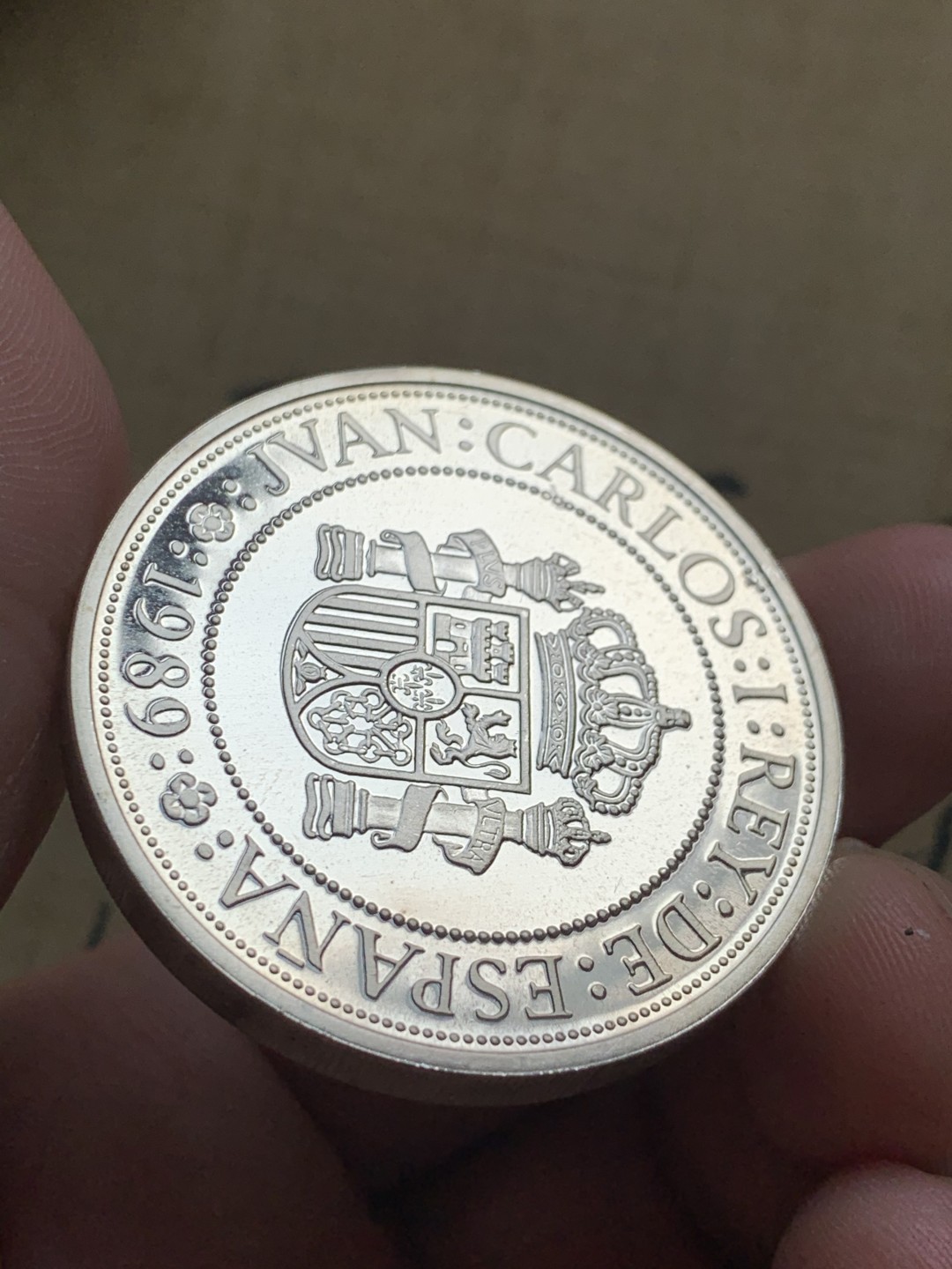 《竞宝斋》第52场-本周日，周一2场连拍（全场不限金额包邮） 原盒证书 西班牙1989年 大帆船 5000比塞塔 精制大银币 54克