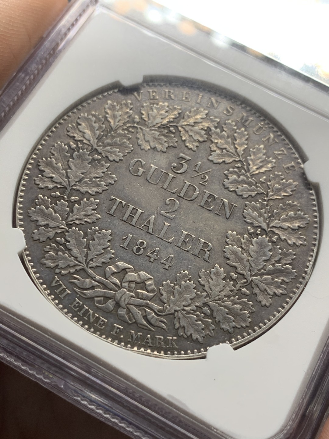 《竞宝斋》第52场-本周日，周一2场连拍（全场不限金额包邮） NGC 评级 德国法兰克福 1844年 2泰勒 景观银币 自然流通 整体温润