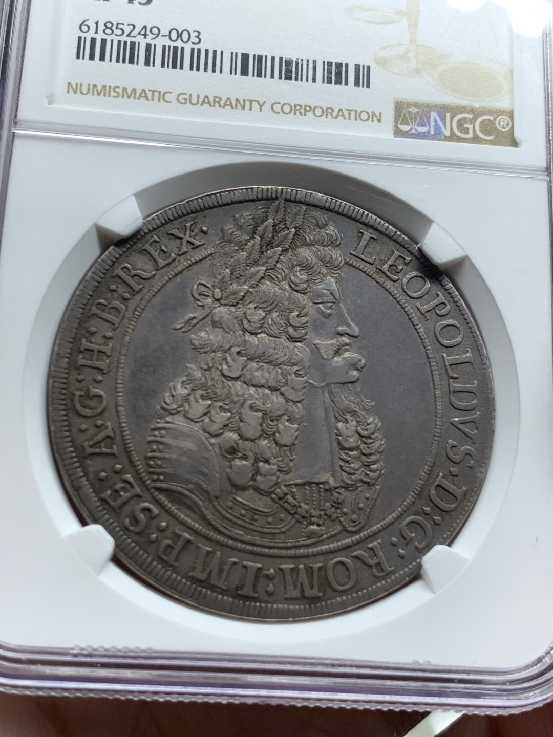 《竞宝斋》第52场-本周日，周一2场连拍（全场不限金额包邮） NGC XF45 神圣罗马帝国 1701年 大波浪 猪嘴 泰勒 银币 打制均匀 状态非常好