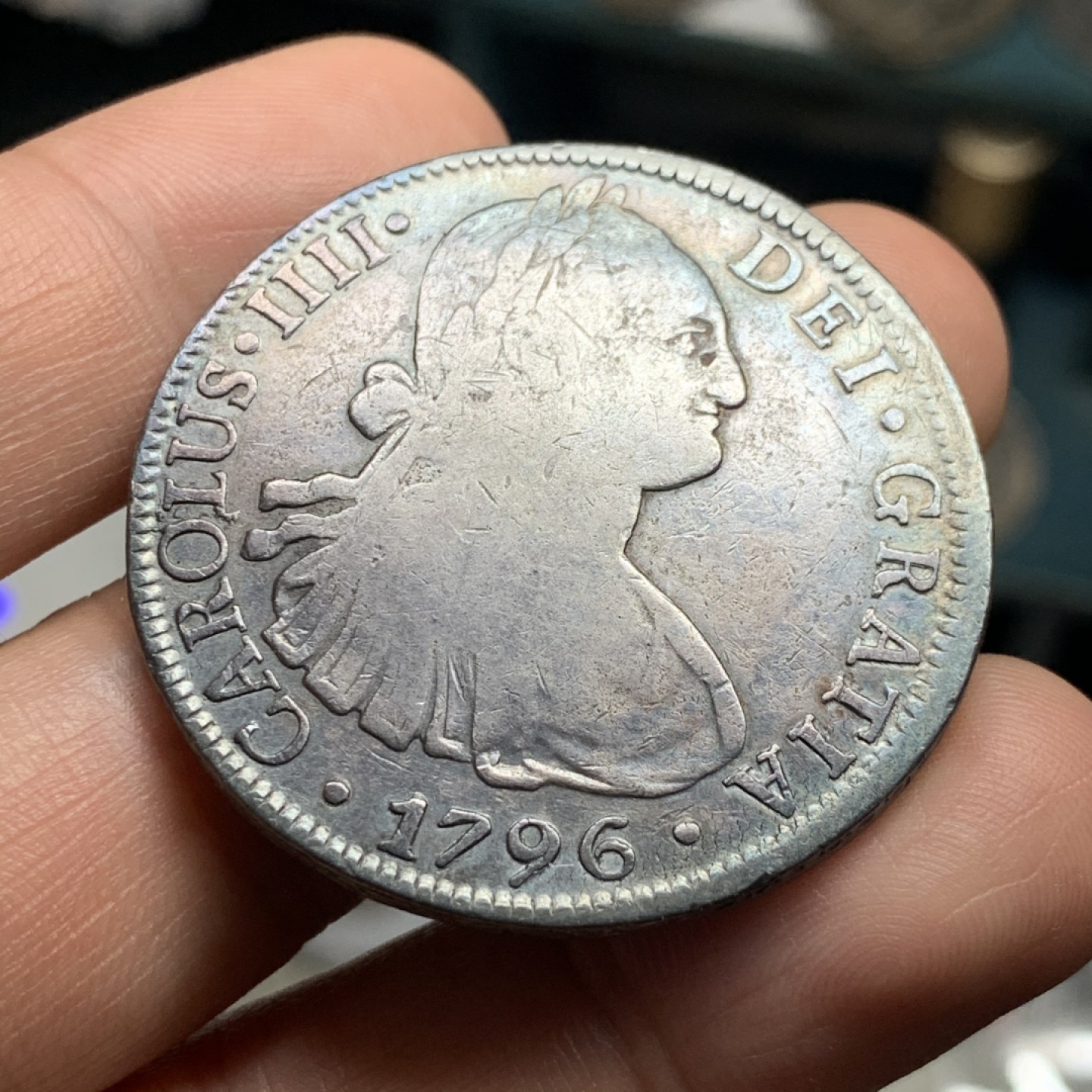 《竞宝斋》第52场-本周日，周一2场连拍（全场不限金额包邮） 1796年卡洛斯四世双柱、8R、卡四双柱、原味、品相不错磨损少、黑色包浆、热门品种