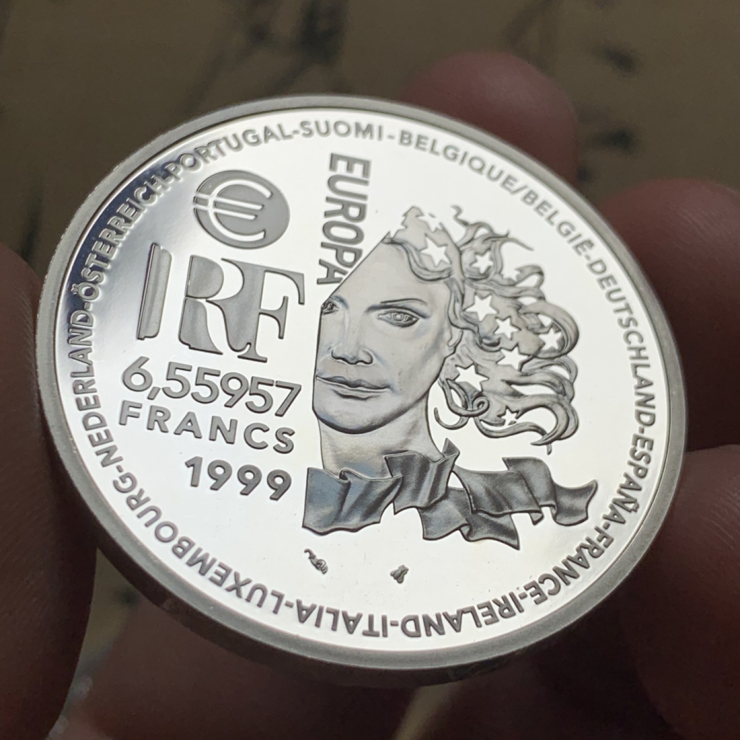 《竞宝斋》第52场-本周日，周一2场连拍（全场不限金额包邮） PF级 法国1999年欧元纪念 银币  背面图案为罗马艺术代表作品 