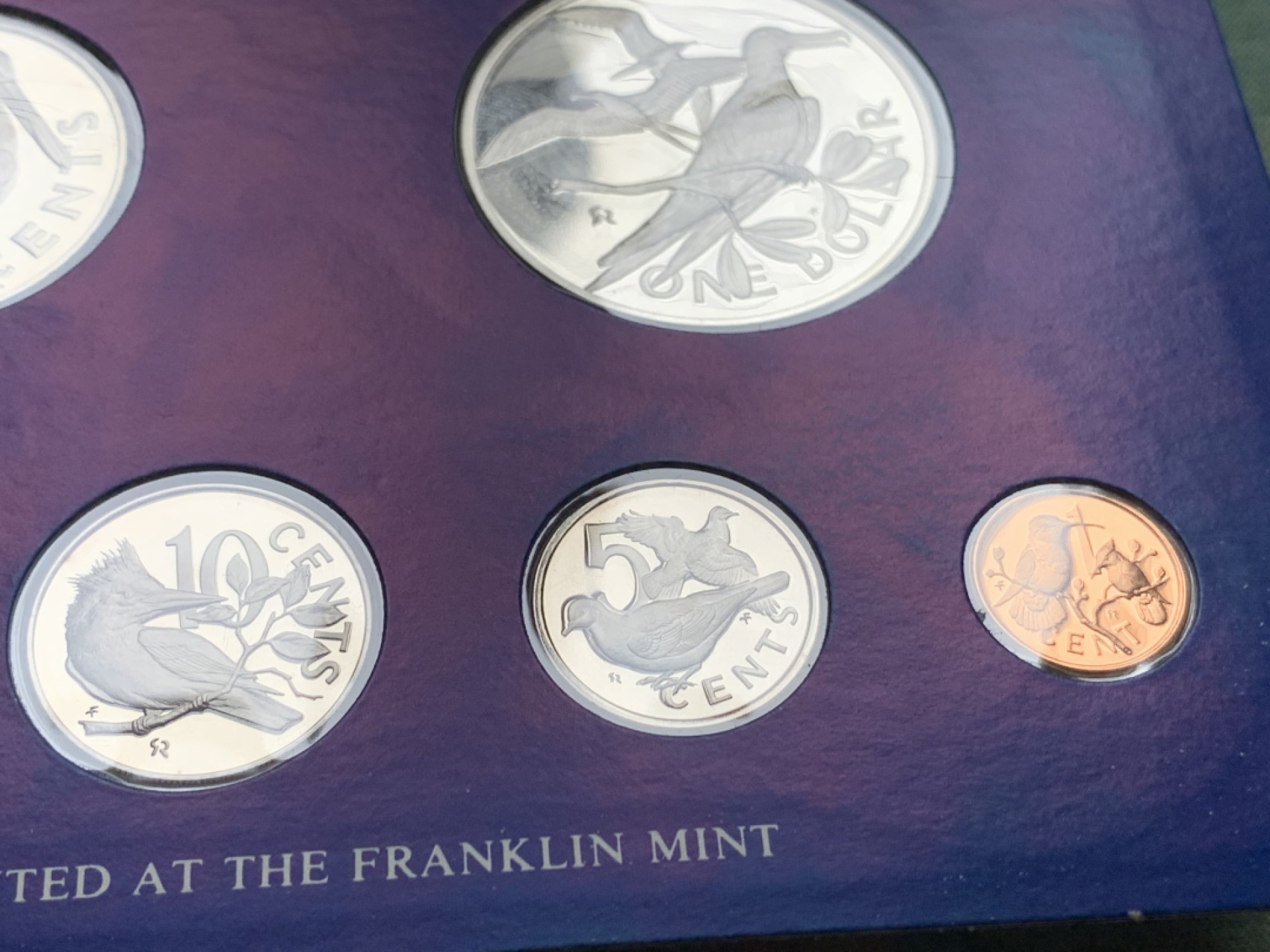 《竞宝斋》第52场-本周日，周一2场连拍（全场不限金额包邮） 原盒证书 维京群岛 1976年 鸟类 6枚套 富兰克林造币厂 精制纪念币 最大枚是银币