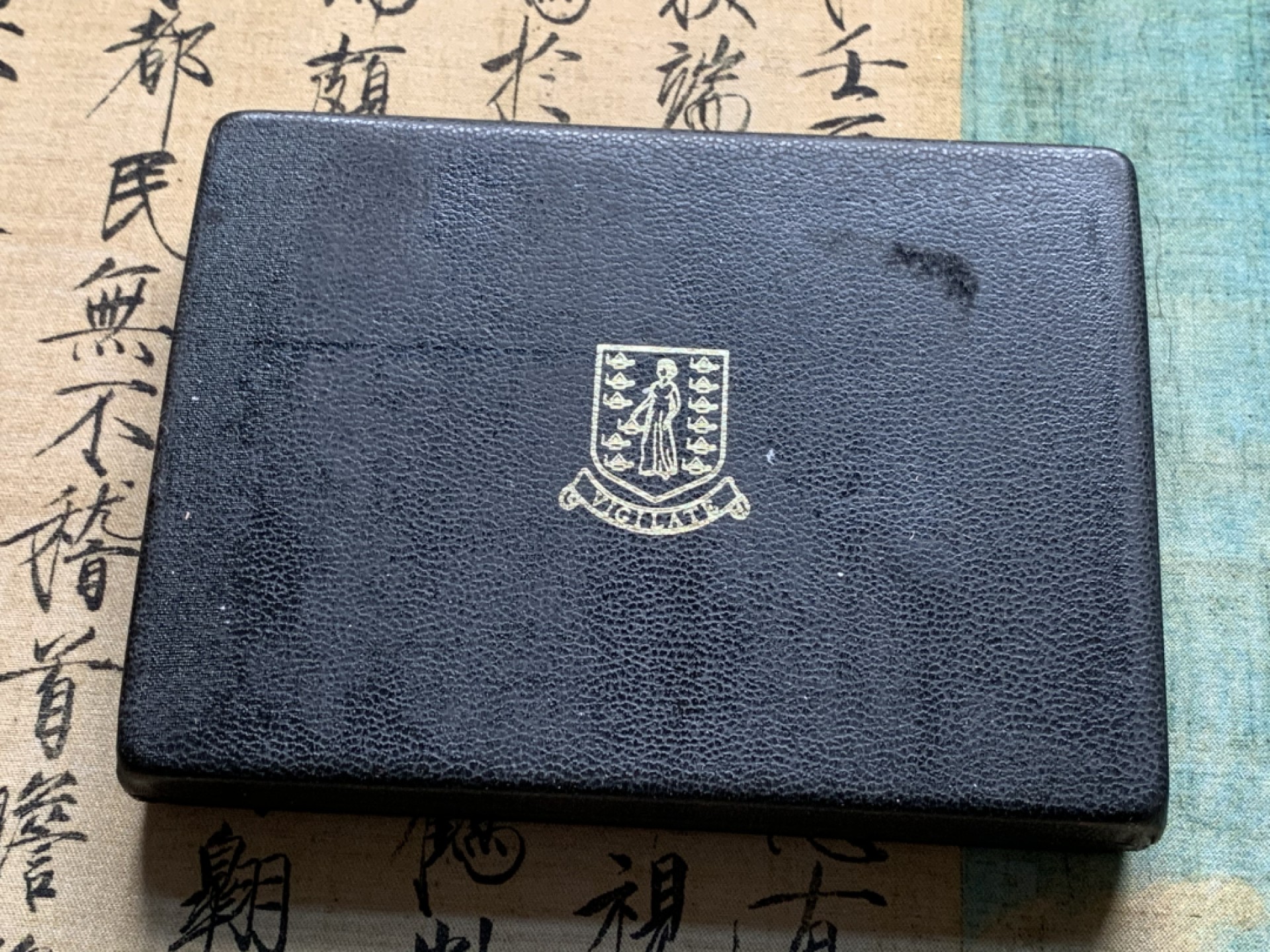 《竞宝斋》第52场-本周日，周一2场连拍（全场不限金额包邮） 原盒证书 维京群岛 1976年 鸟类 6枚套 富兰克林造币厂 精制纪念币 最大枚是银币