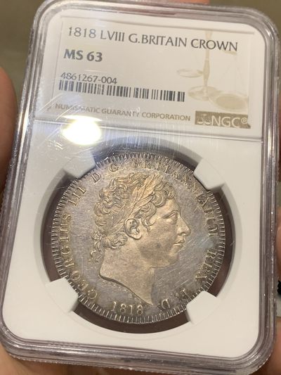 《竞宝斋》第52场-本周日，周一2场连拍（全场不限金额包邮） - NGC MS63 1818年英国乔治三世马剑克朗 镜面底板，紫罗兰色包浆，最早的马剑克朗