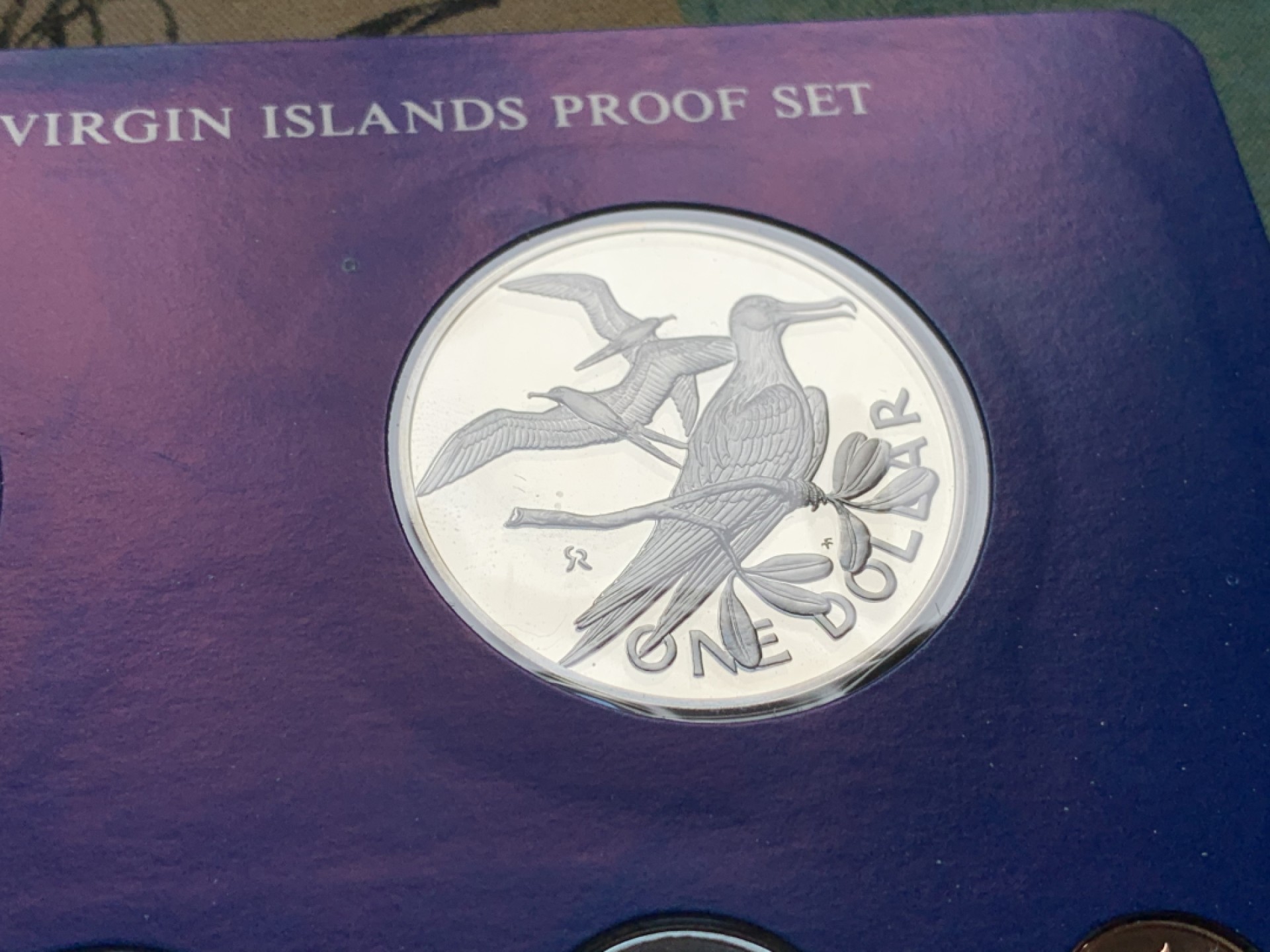 《竞宝斋》第52场-本周日，周一2场连拍（全场不限金额包邮） 原盒证书 维京群岛 1976年 鸟类 6枚套 富兰克林造币厂 精制纪念币 最大枚是银币