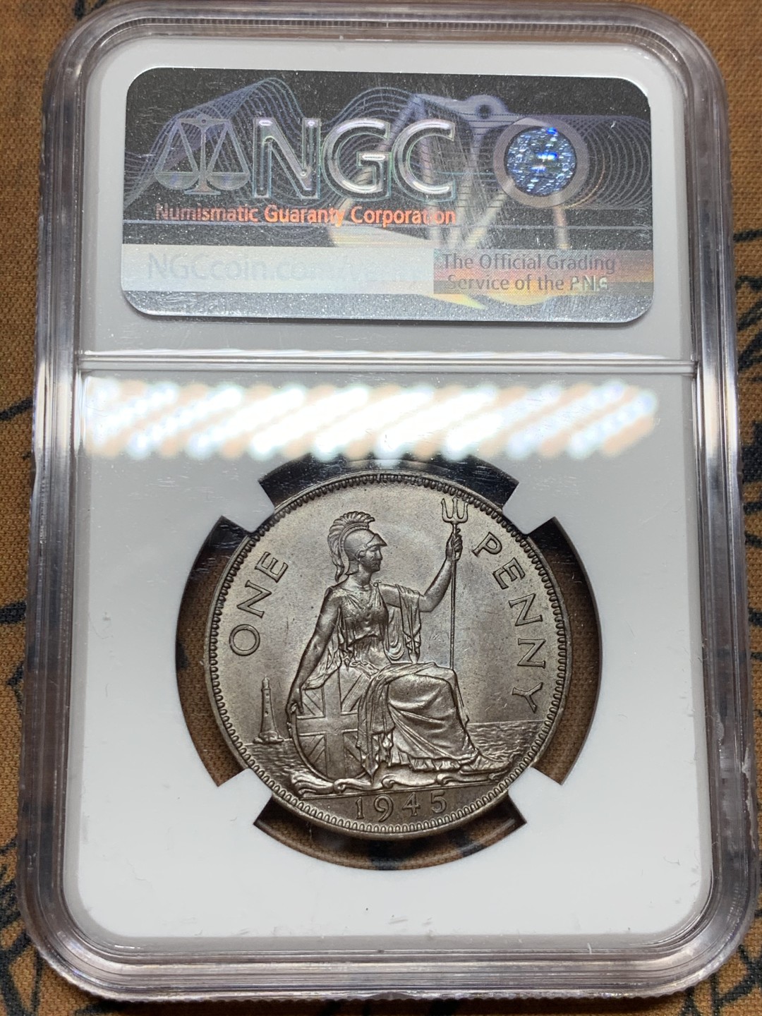 《竞宝斋》第52场-本周日，周一2场连拍（全场不限金额包邮） NGC MS65BN 英国1945年乔治六世便士 高分少见 完美诠释巧克力包浆