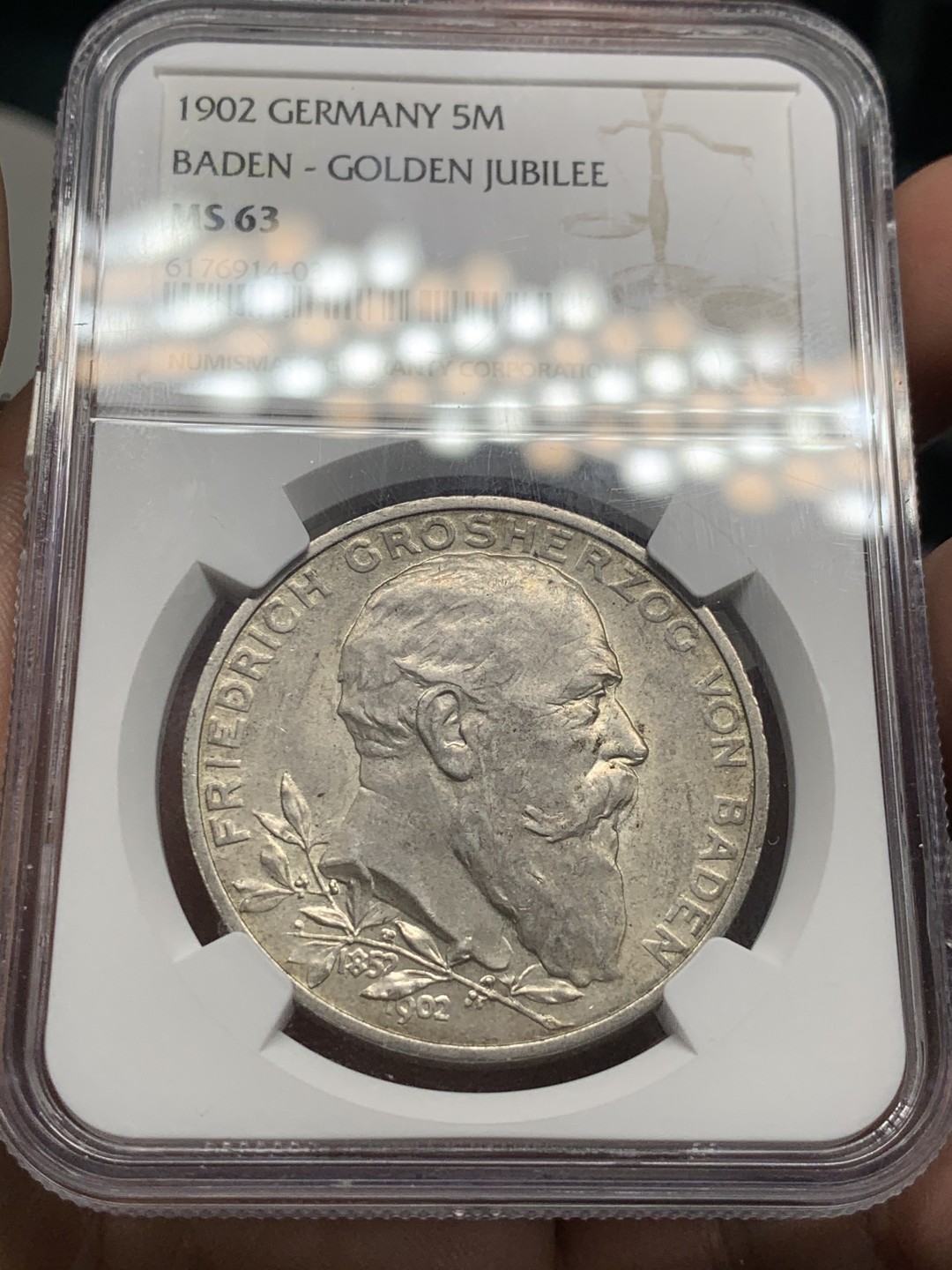 《竞宝斋》第52场-本周日，周一2场连拍（全场不限金额包邮） NGC MS63 德国 1902年  巴登 登基50周年 5马克 大银币 原味好状态