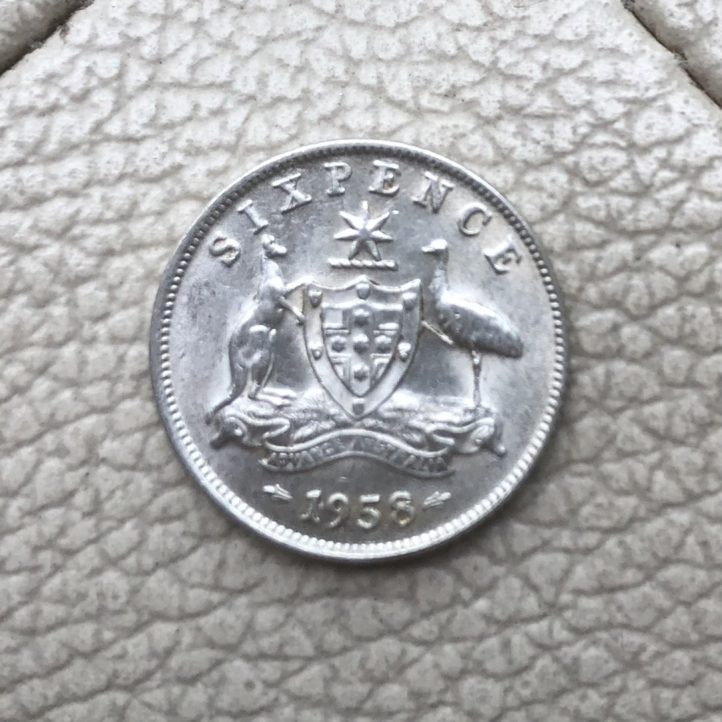 【保诚微拍】第28期 外国老银币【马剑、摩根主场】 澳大利亚 伊丽莎白二世 1958年 袋鼠 六便士 银币 （ 2.8克 0.5银）