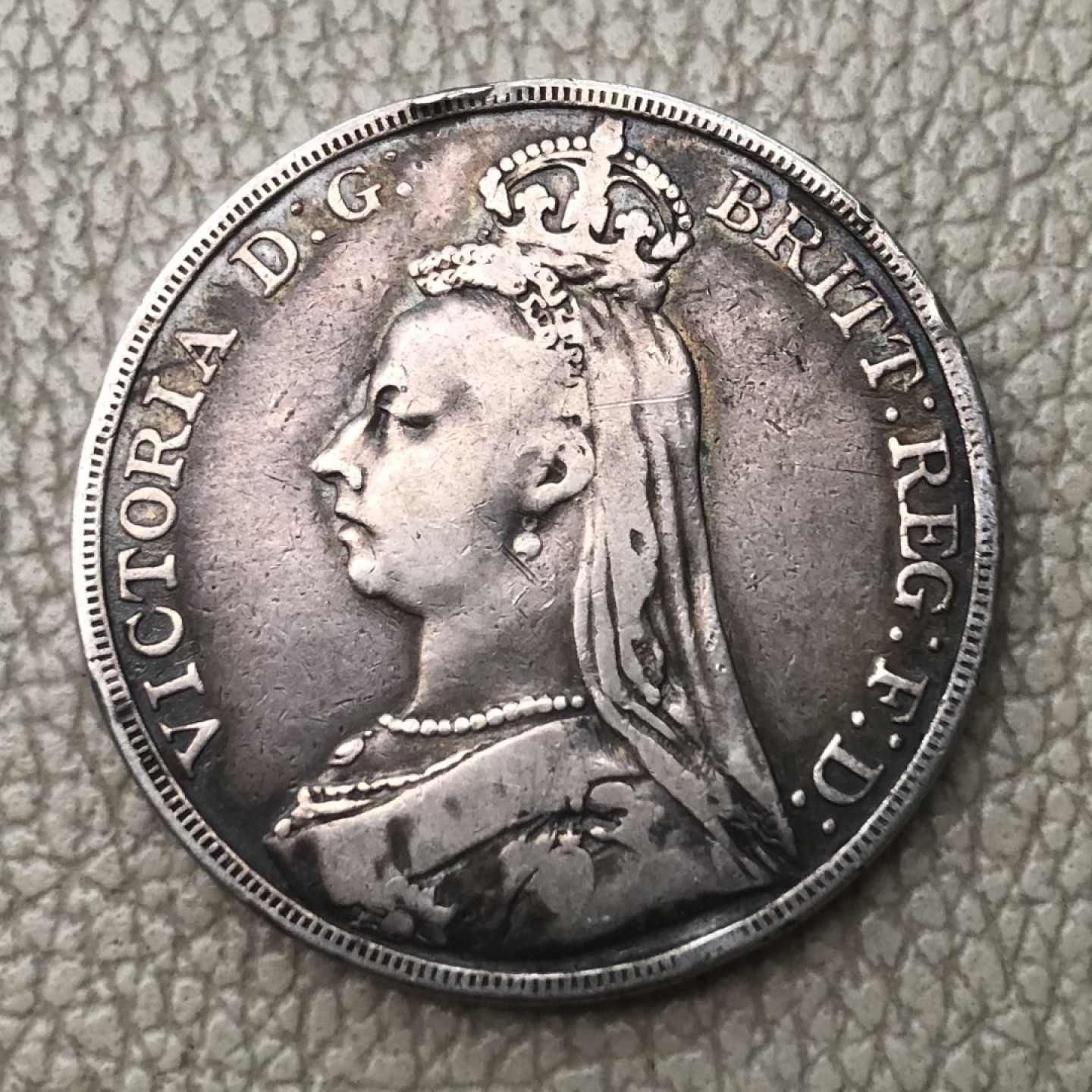 【保诚微拍】第28期 外国老银币【马剑、摩根主场】 英国 维多利亚女王 1891年 克朗 高冠版 马剑 大银币 （28克，92.5%银）XF-14