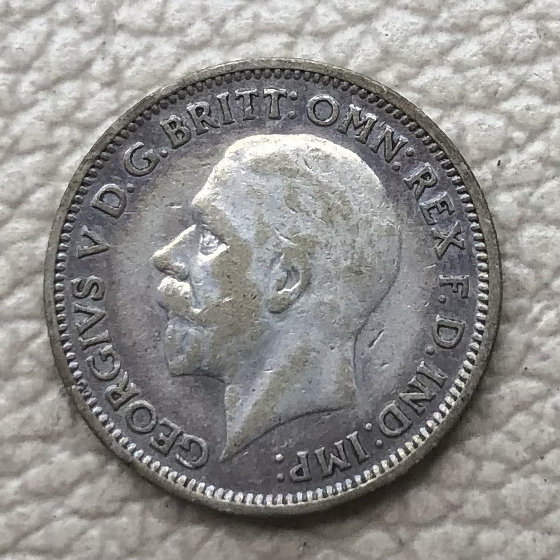 【保诚微拍】第28期 外国老银币【马剑、摩根主场】 英国 乔治五世 1936年 橡树叶 六便士 银币（2.8克 0.5银）  天然魔幻五彩！