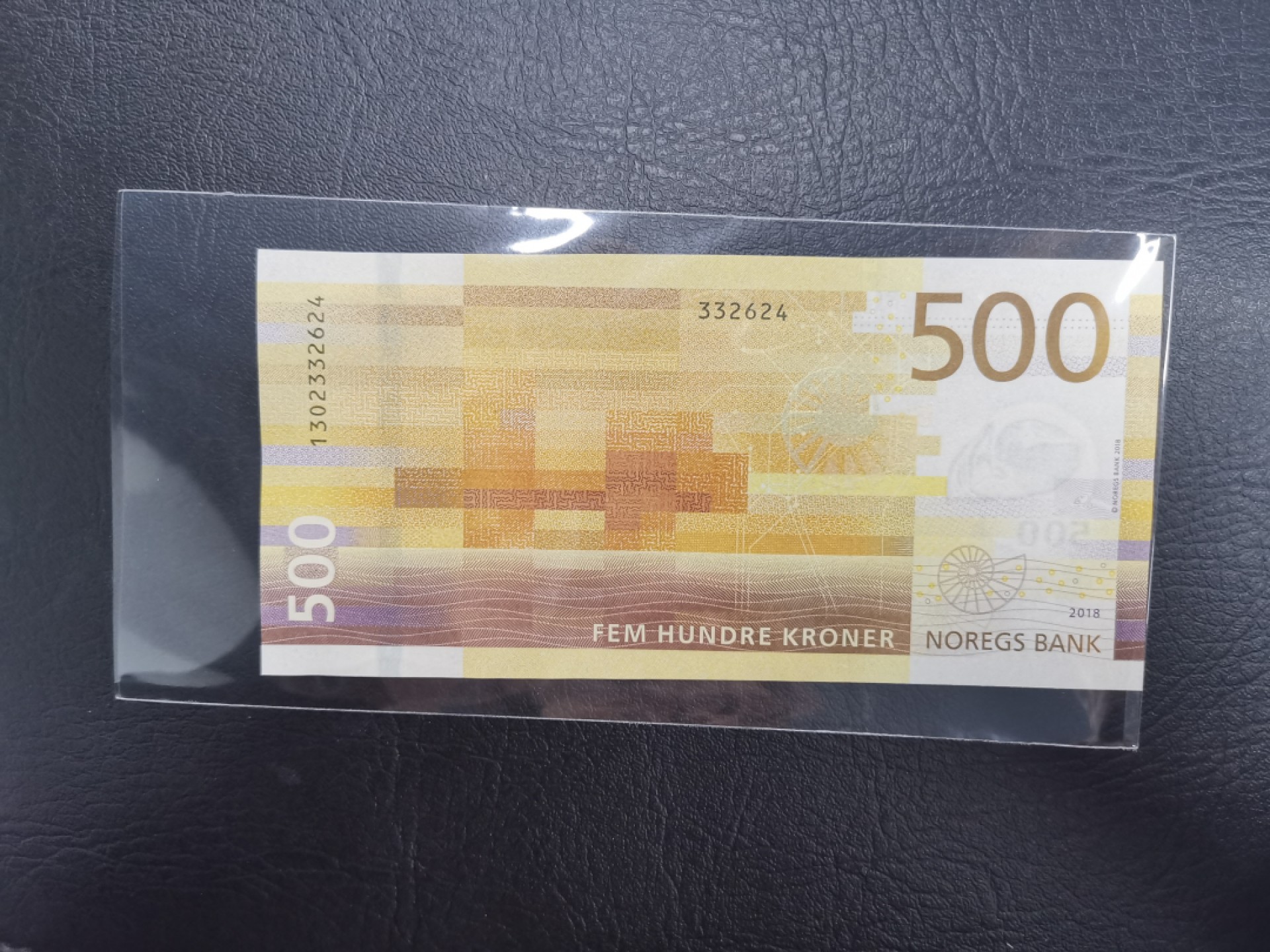 《张总和他的朋友们外币收藏》五一特别精品场 挪威500克朗全新UNC尾4 2018年绝中绝品相适合评级个人感觉68E 绝到没朋友