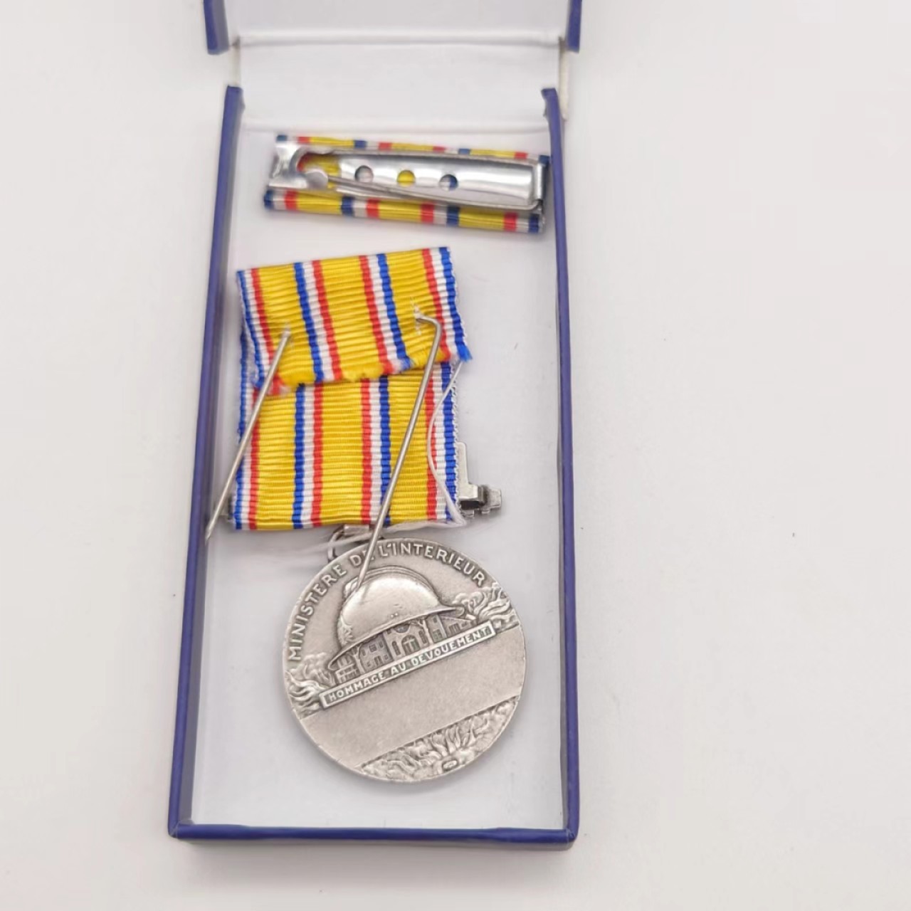 勋章奖章交易所4月30日群拍 法国银级消防奖章