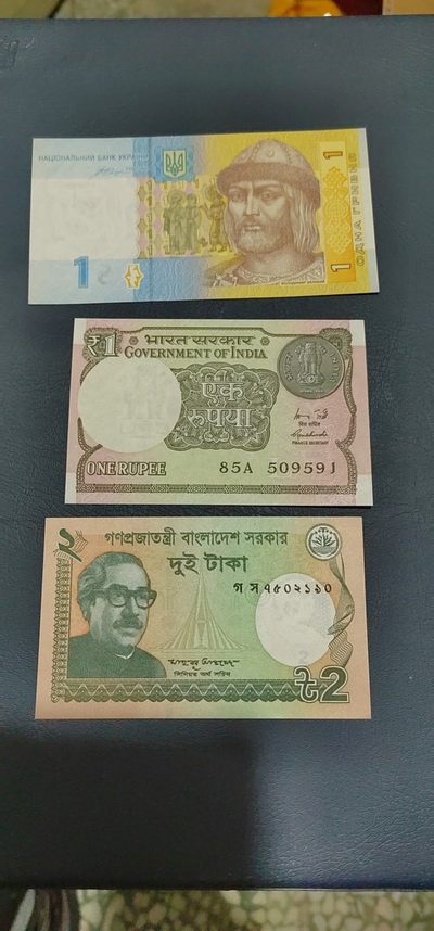 纸币专场放漏，全场0起（无佣金） - 全新刀拆外币三张