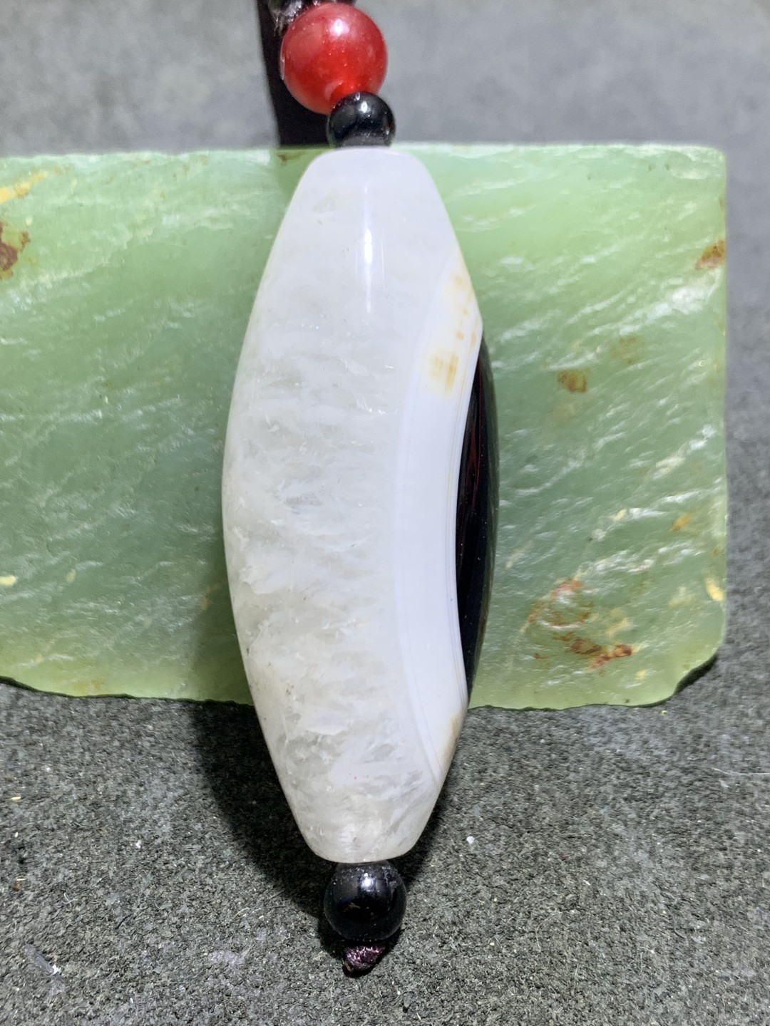 精美高玉化药师玛瑙天眼水晶大桶珠一颗，