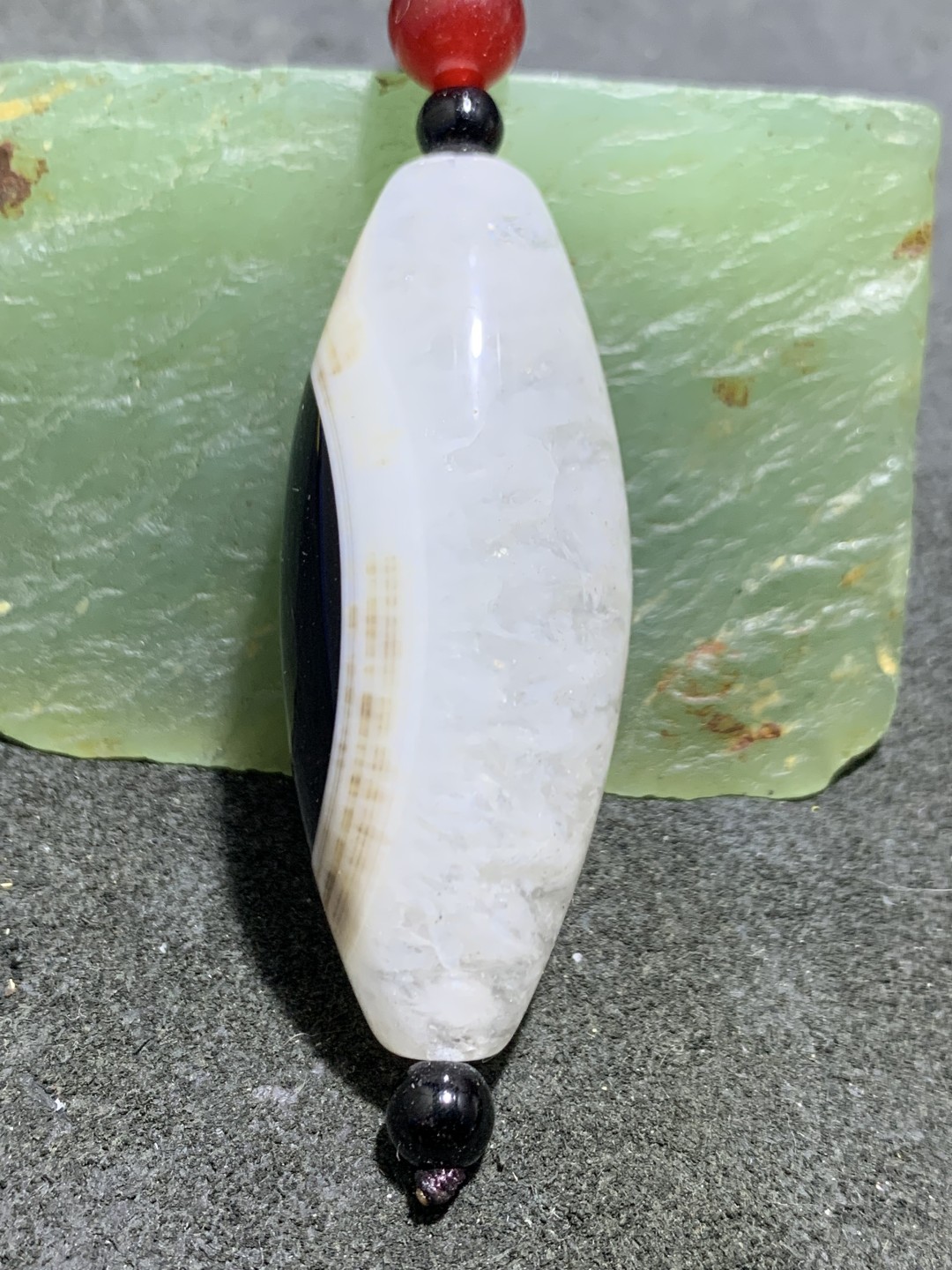 精美高玉化药师玛瑙天眼水晶大桶珠一颗，