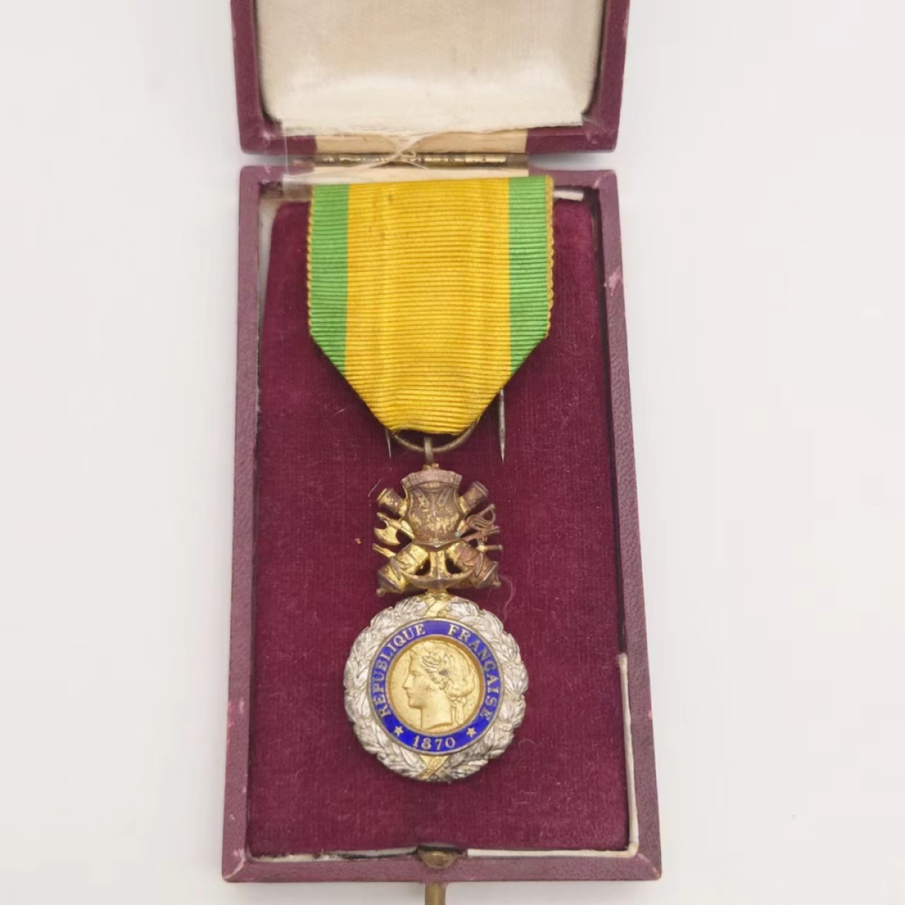 勋章奖章交易所4月30日群拍 法国原盒军事奖章