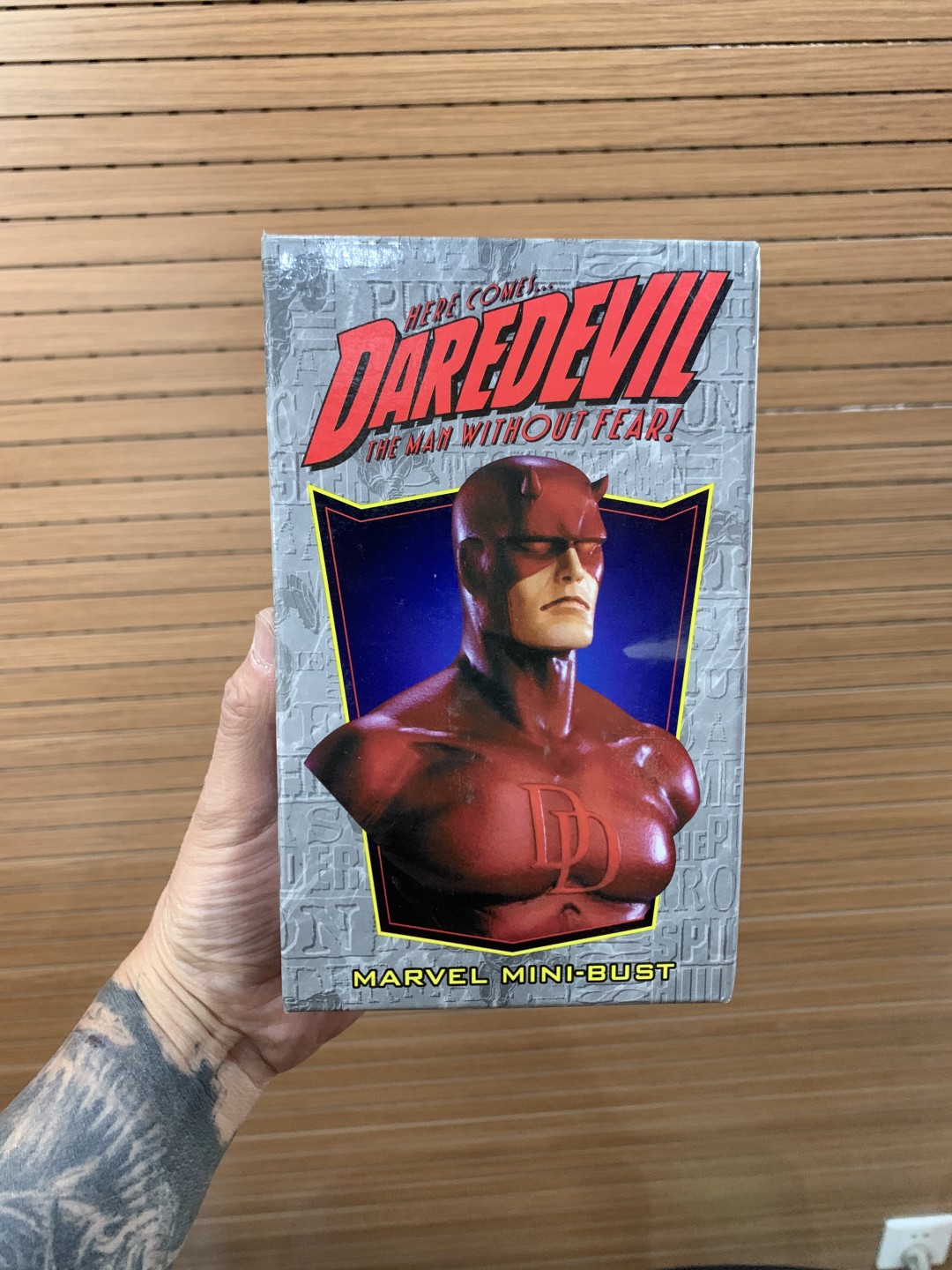 零元拍：2001年绝版老货！Bowen Designs 漫威 夜魔侠 胸像 雕像 全球限量6000，编号2049