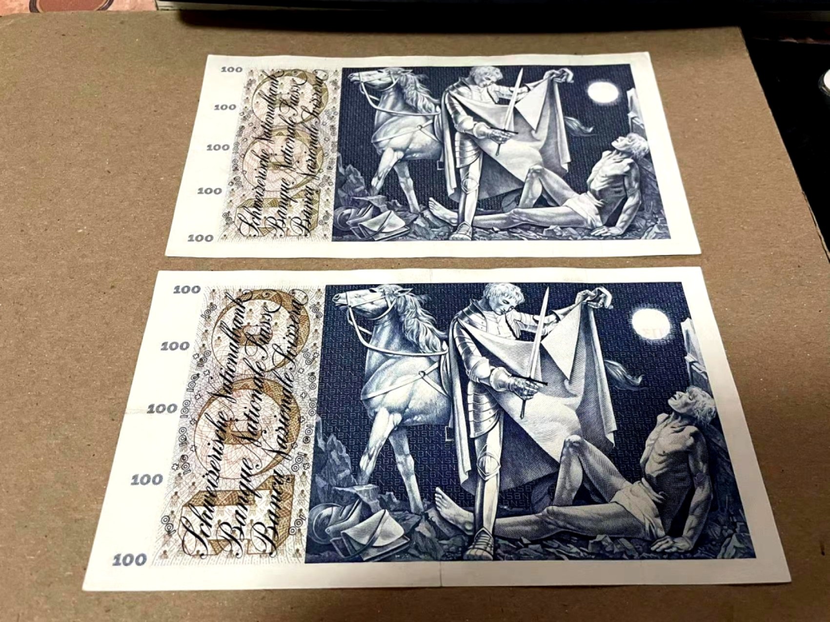 【Blue Auction】✨世界纸币精拍第180期（共73拍） 【一组2张】瑞士 不同年份100法郎一组 大票幅 圣马丁割袍 流通品相