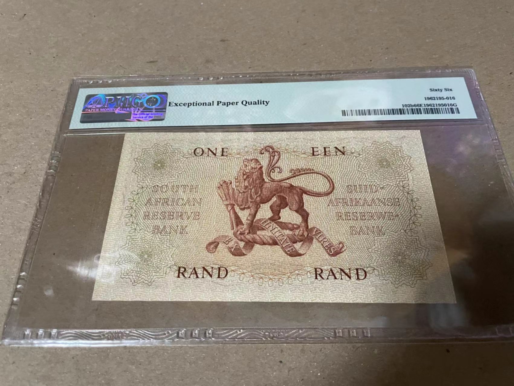 【Blue Auction】✨世界纸币精拍第180期（共73拍） 南非 1962-65年1兰特 PMG66EPQ 