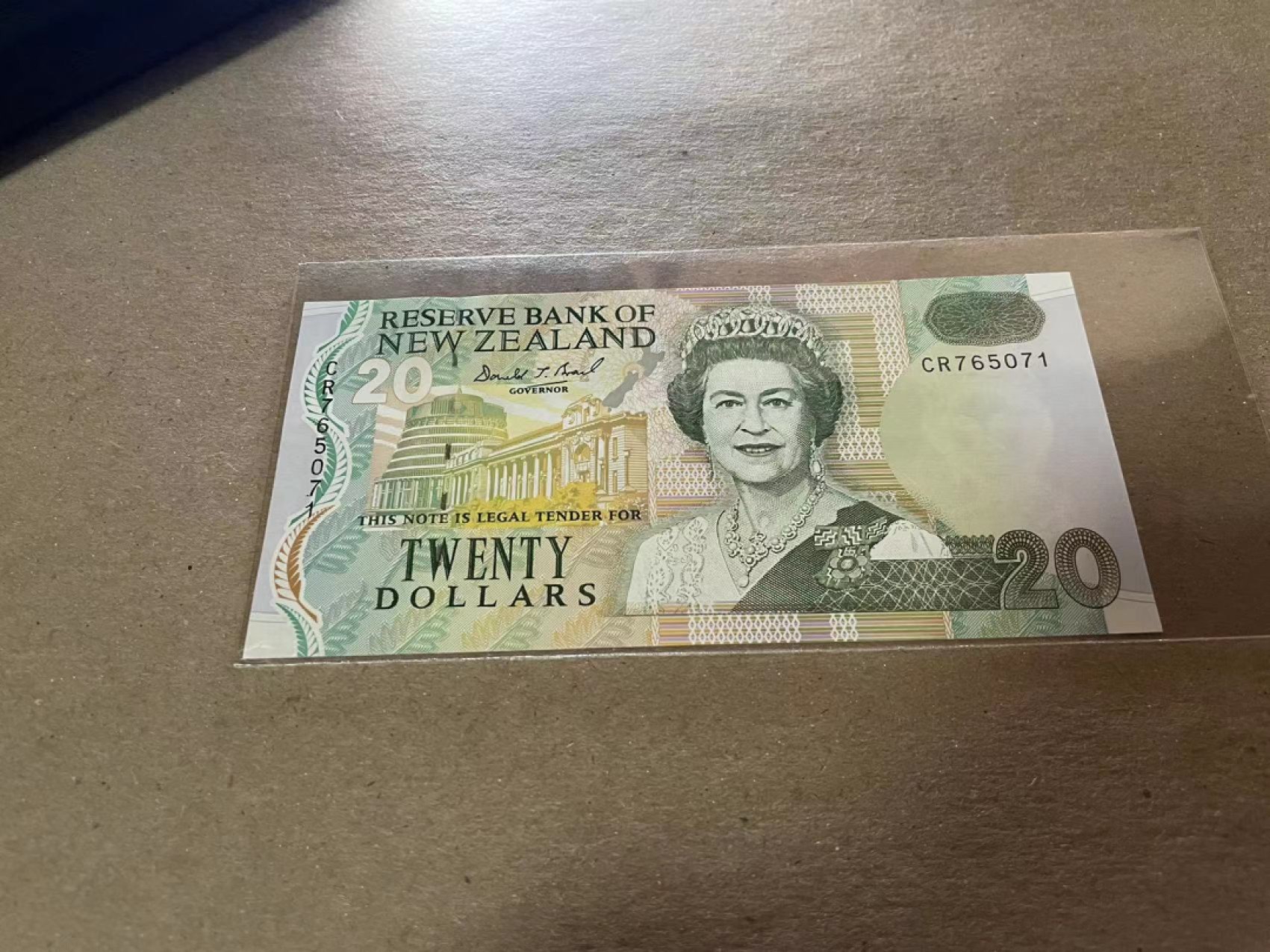 【Blue Auction】✨世界纸币精拍第180期（共73拍） 新西兰 20元 全新UNC 雄鹰 女王