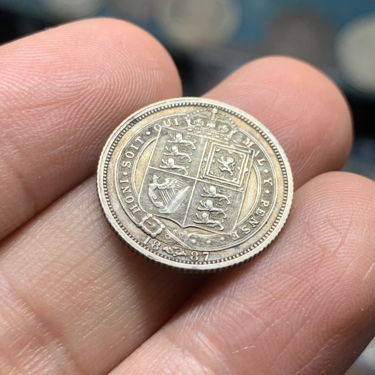 《竞宝斋》第53场（献给最美的劳动者，祝五一快乐！）-本周日，周一2场连拍（全场不限金额包邮） 英国 1887高冠六便士 银币 包浆不错，经典品种