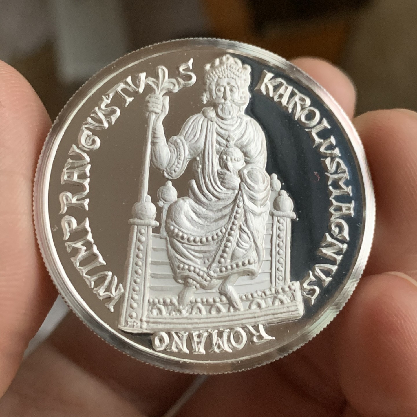 《竞宝斋》第53场（献给最美的劳动者，祝五一快乐！）-本周日，周一2场连拍（全场不限金额包邮） 捷克-斯洛伐克 1992年 20ECU 精制 大银币 30.9克  算是联盟共和国的绝唱之年，当年7月二者分离。难得品种