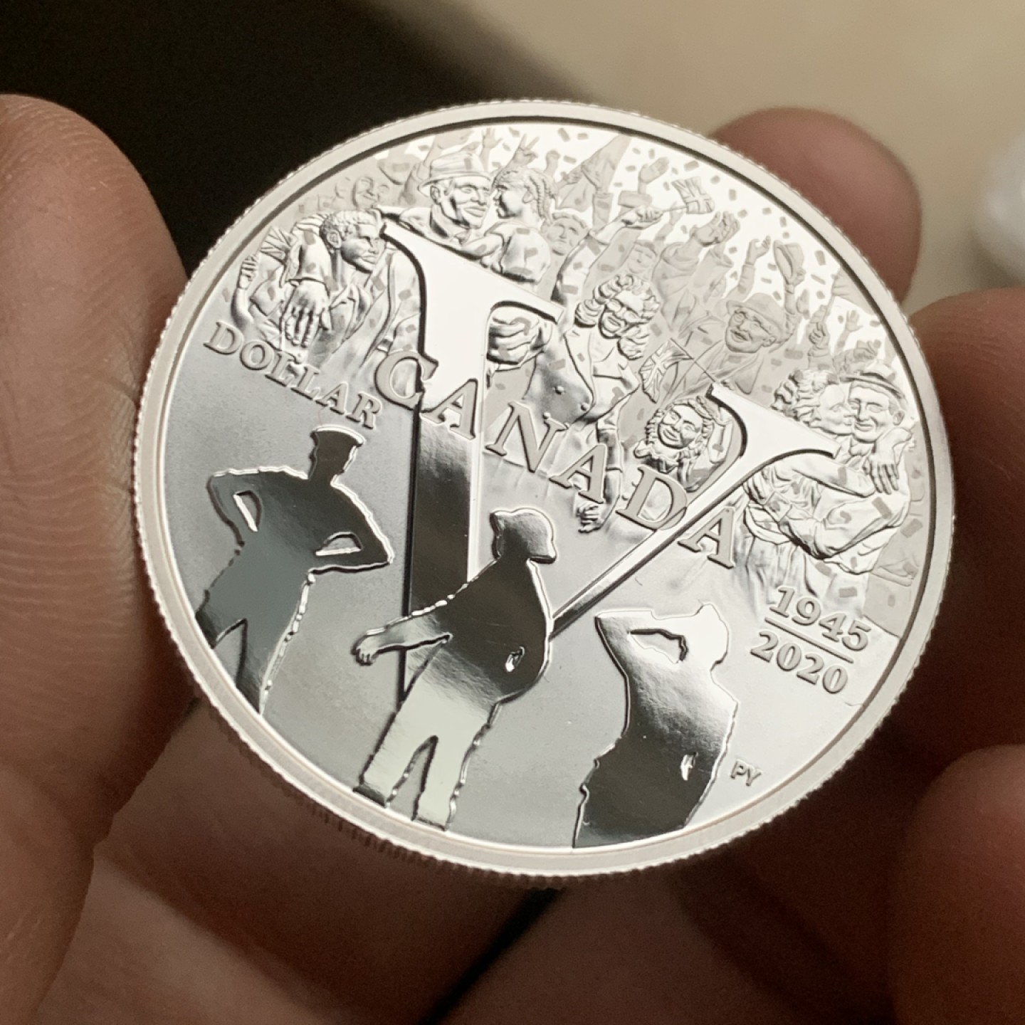 《竞宝斋》第53场（献给最美的劳动者，祝五一快乐！）-本周日，周一2场连拍（全场不限金额包邮） 加拿大 2020 二战胜利75周年 纪念精制银币 999银 23克 背面采用 乔六头像 比较少见