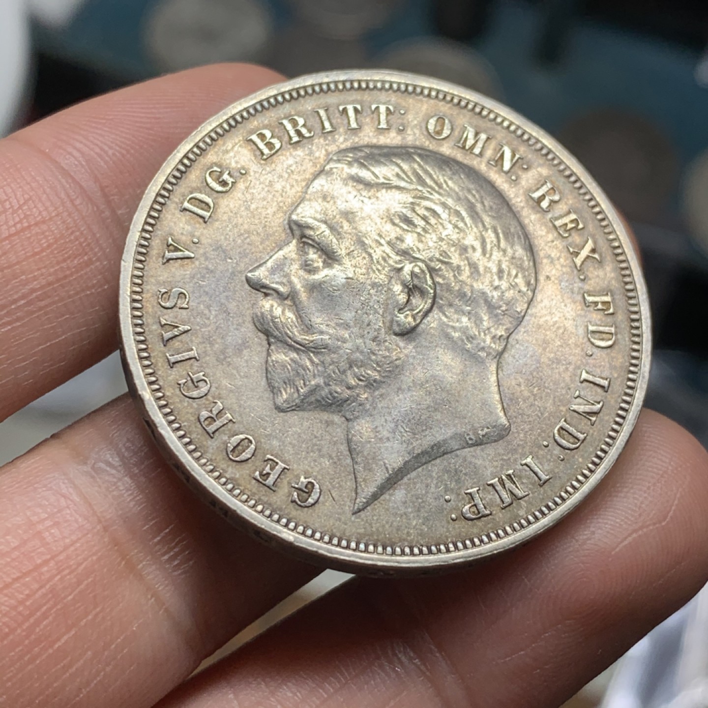 《竞宝斋》第53场（献给最美的劳动者，祝五一快乐！）-本周日，周一2场连拍（全场不限金额包邮） 英国乔治五世木马剑银币，黄灰包浆，带转光