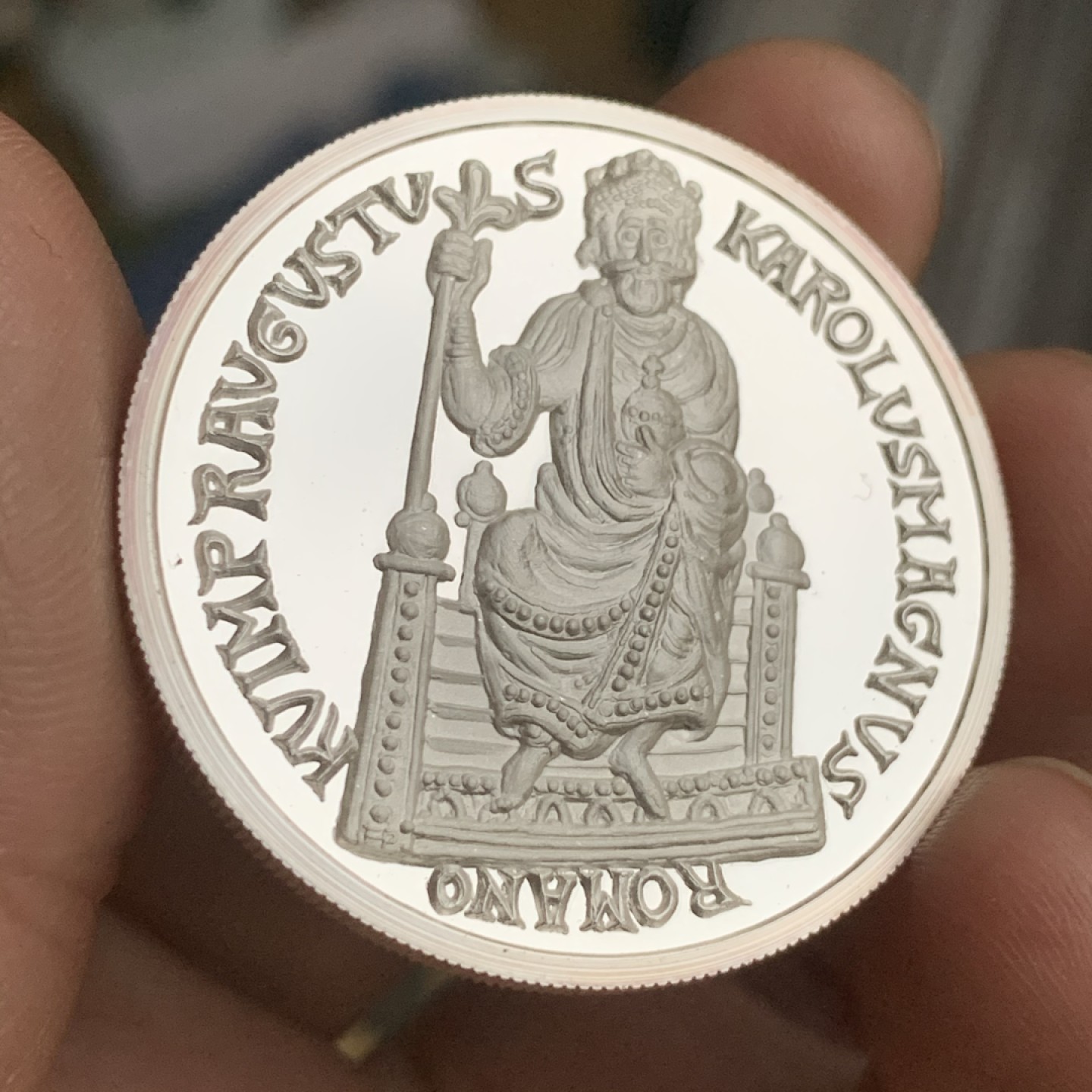 《竞宝斋》第53场（献给最美的劳动者，祝五一快乐！）-本周日，周一2场连拍（全场不限金额包邮） 捷克-斯洛伐克 1992年 20ECU 精制 大银币 30.9克  算是联盟共和国的绝唱之年，当年7月二者分离。难得品种