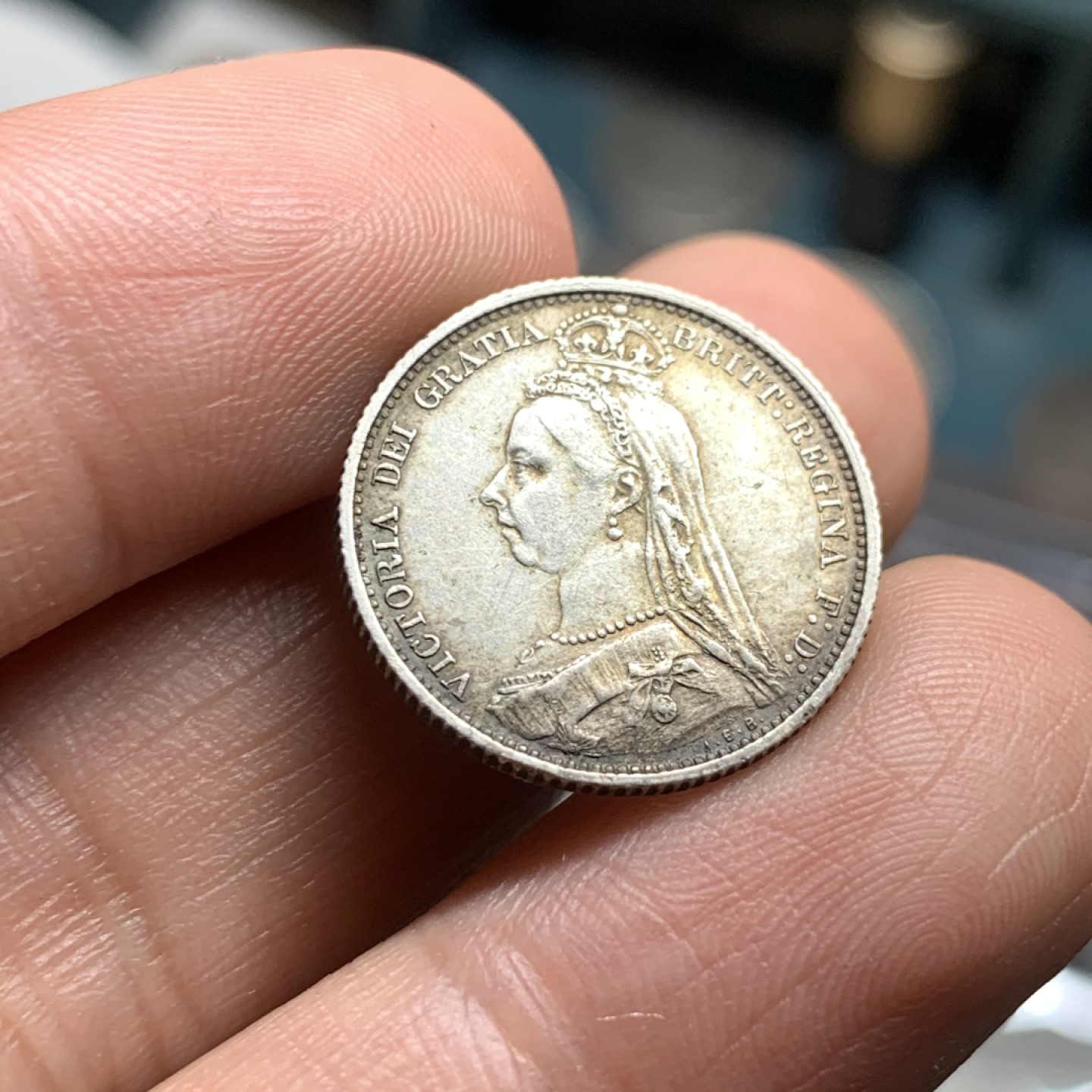 《竞宝斋》第53场（献给最美的劳动者，祝五一快乐！）-本周日，周一2场连拍（全场不限金额包邮） 英国 1887高冠六便士 银币 包浆不错，经典品种