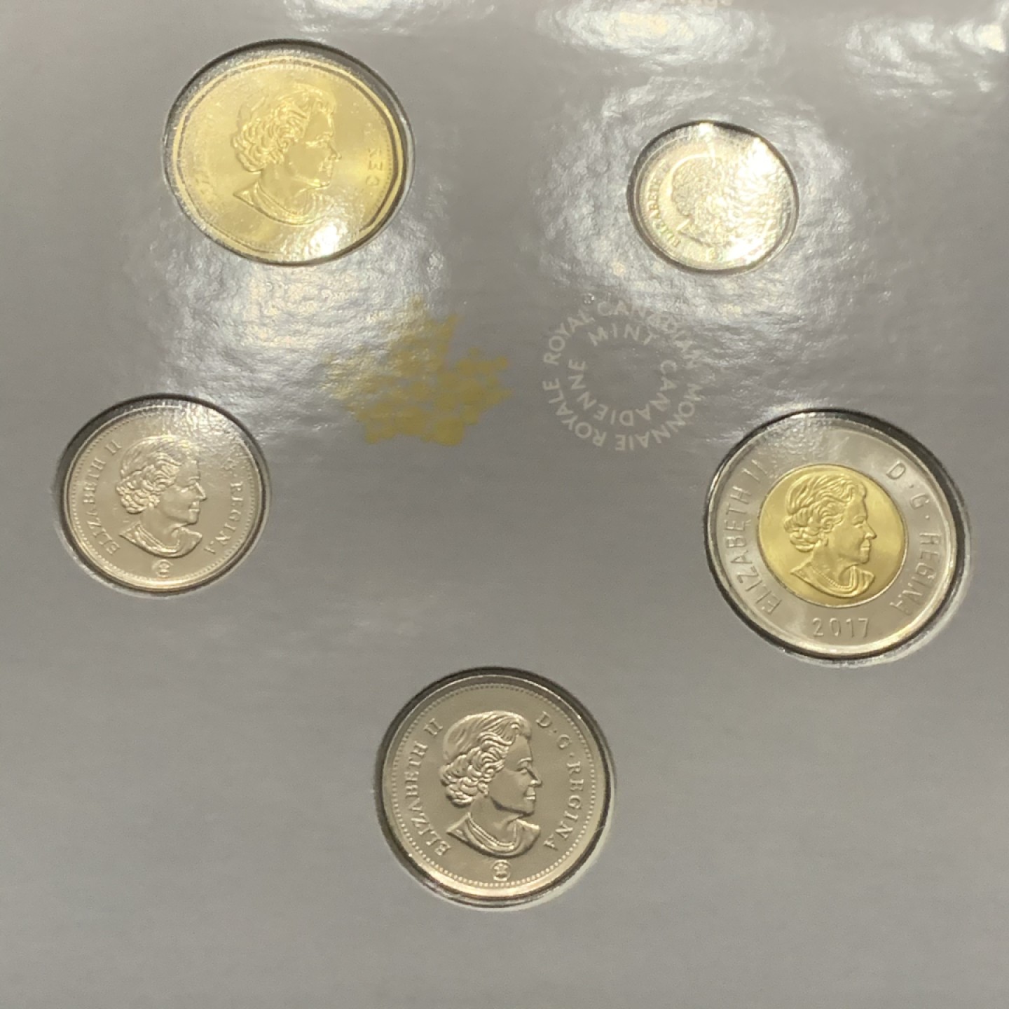 《竞宝斋》第53场（献给最美的劳动者，祝五一快乐！）-本周日，周一2场连拍（全场不限金额包邮） 2017年加拿大玫瑰戒指五枚套币卡装