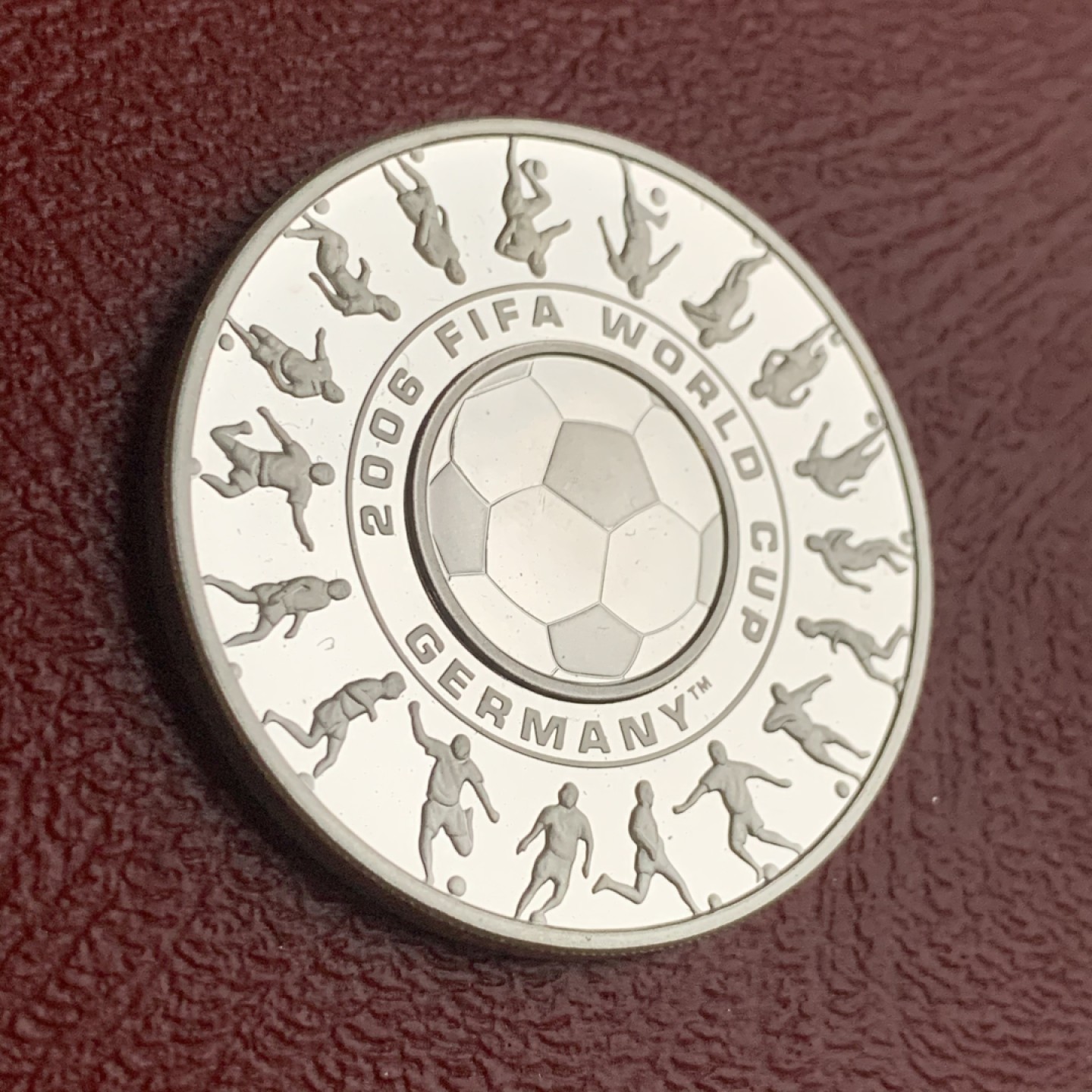 《竞宝斋》第53场（献给最美的劳动者，祝五一快乐！）-本周日，周一2场连拍（全场不限金额包邮） 澳大利亚 2006 世界杯 精制 子母币 999银 32克 PF 保存的很好