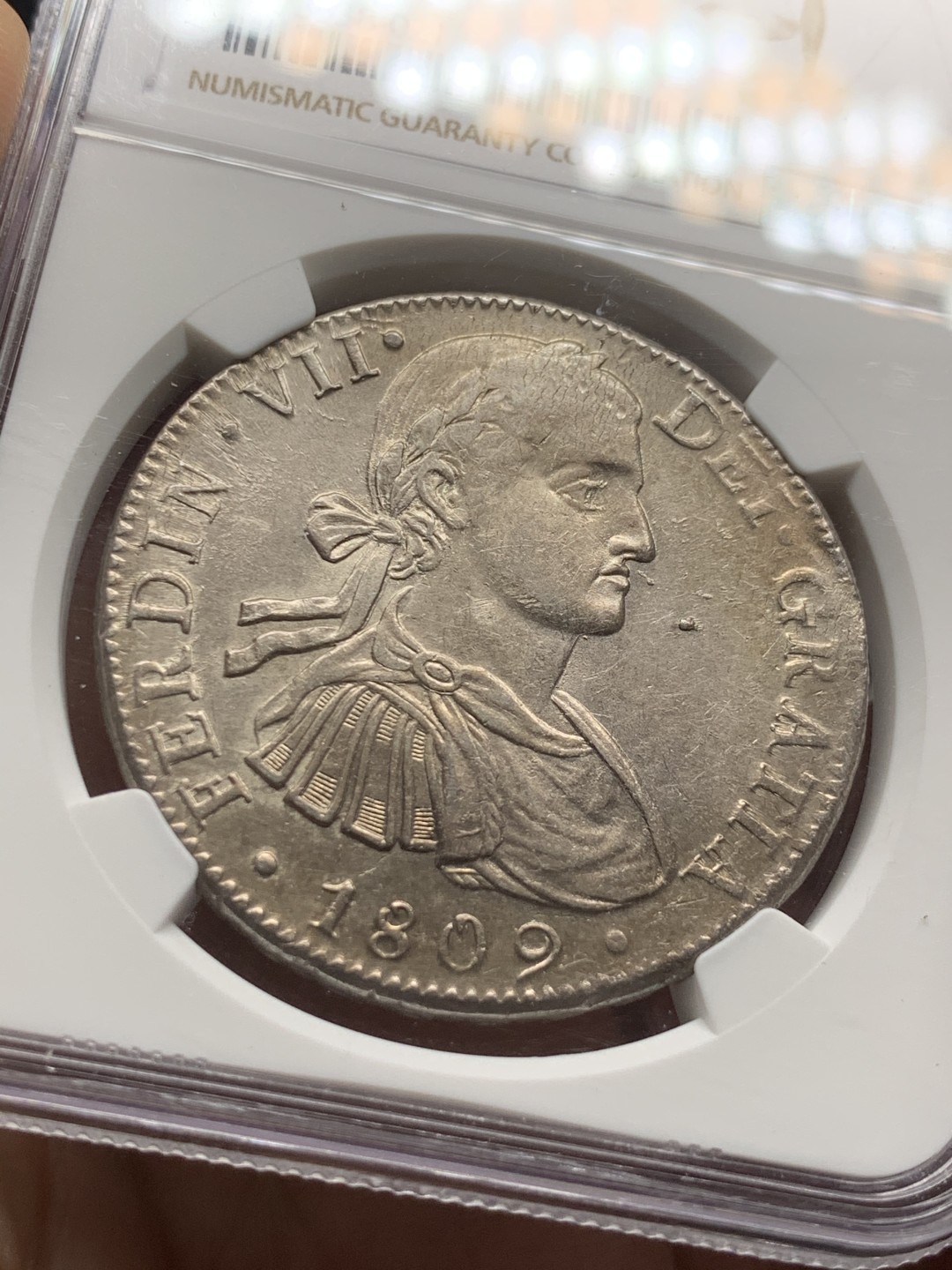 《竞宝斋》第53场（献给最美的劳动者，祝五一快乐！）-本周日，周一2场连拍（全场不限金额包邮） NGC-AUD  墨西哥双柱 费迪南七世  1809  8 里亚尔 过渡年份 臆造头像  原味深打   国外都是200刀起