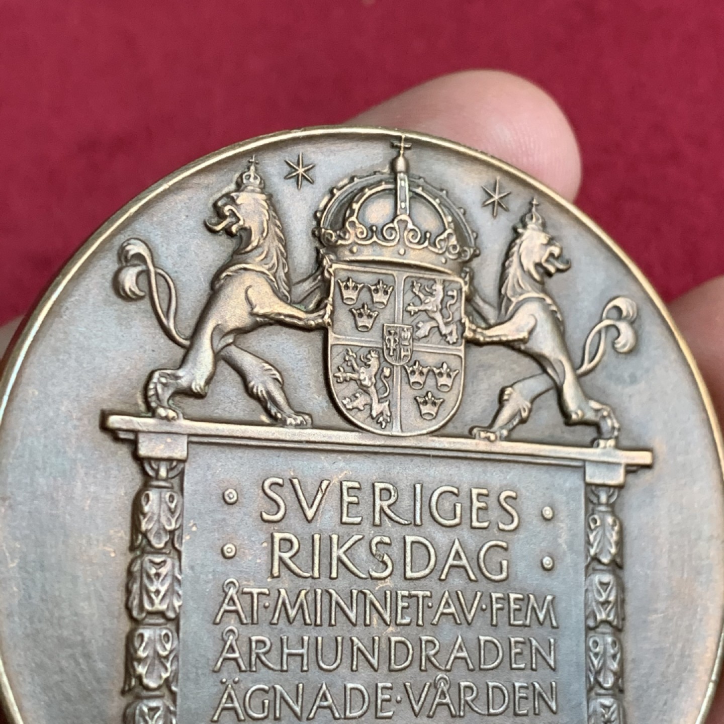 《竞宝斋》第54场-本周日，周一2场连拍（全场不限金额包邮） 1935年瑞典议会成立500周年纪念铜章。直径：57mm。重量：64gr