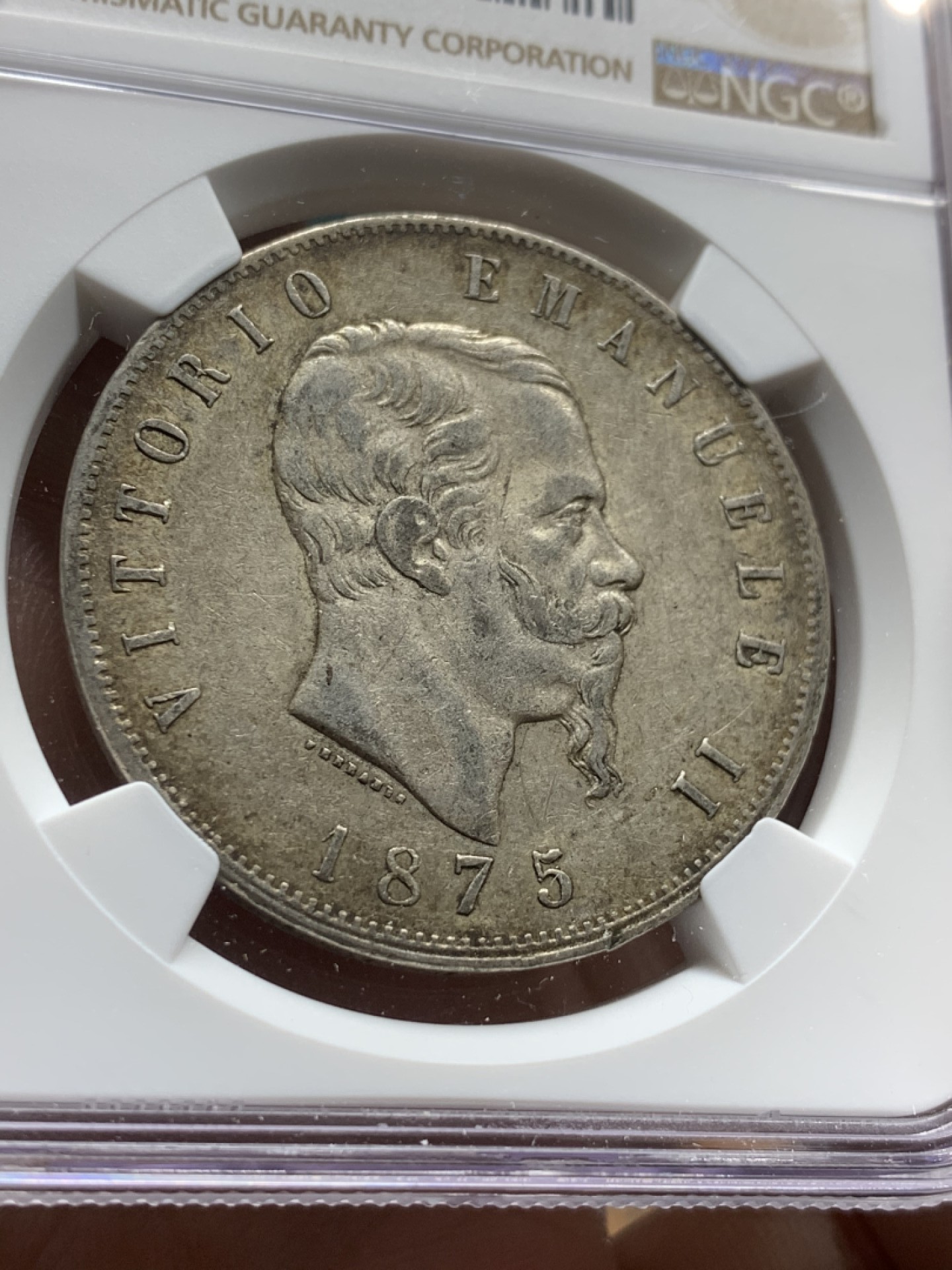 《竞宝斋》第54场-本周日，周一2场连拍（全场不限金额包邮） NGC-AU53 意大利 1875年 伊曼纽尔二世 5里拉 大银币 原味好品