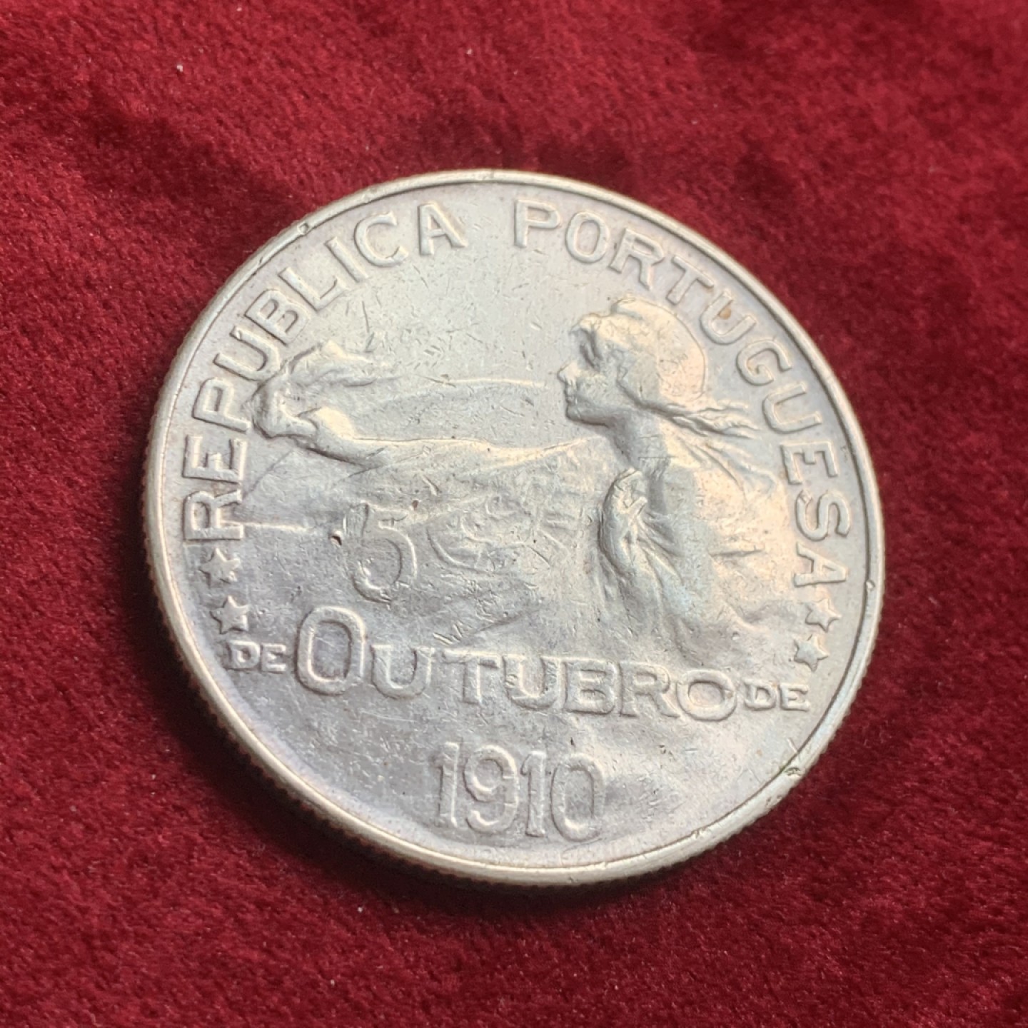 《竞宝斋》第54场-本周日，周一2场连拍（全场不限金额包邮） 葡萄牙1910年 女神1埃斯库多 大银币原光好品 稀少品种