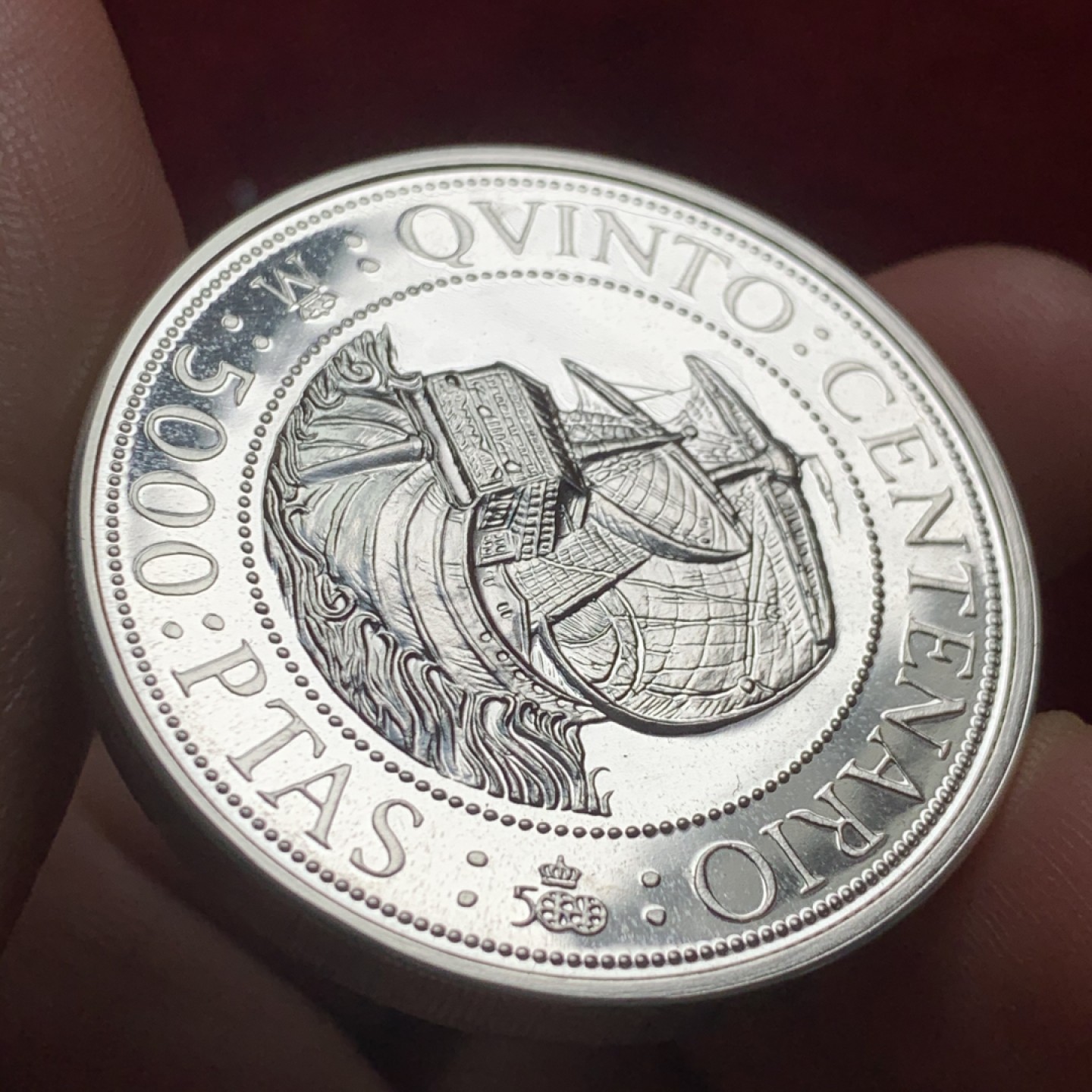 《竞宝斋》第54场-本周日，周一2场连拍（全场不限金额包邮） 获奖币 原木盒 西班牙 1989年 大帆船 5000比塞塔 精制大银币 54克