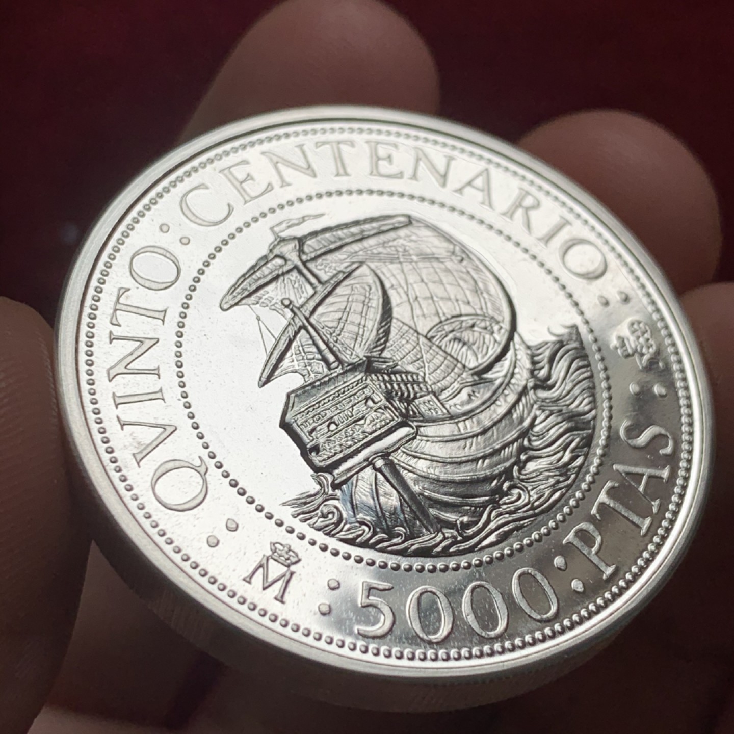 《竞宝斋》第54场-本周日，周一2场连拍（全场不限金额包邮） 获奖币 原木盒 西班牙 1989年 大帆船 5000比塞塔 精制大银币 54克