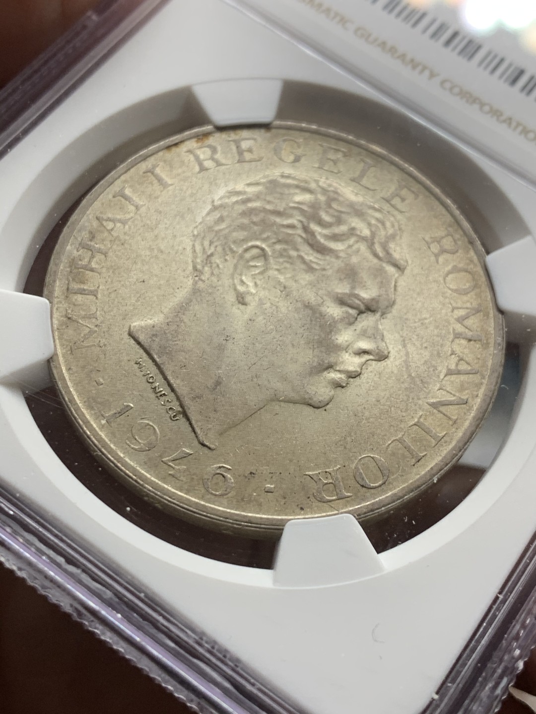 《竞宝斋》第54场-本周日，周一2场连拍（全场不限金额包邮） NGC-MS63 罗马尼亚 1946年 100000列伊 大银币 淡彩粉光 非常漂亮