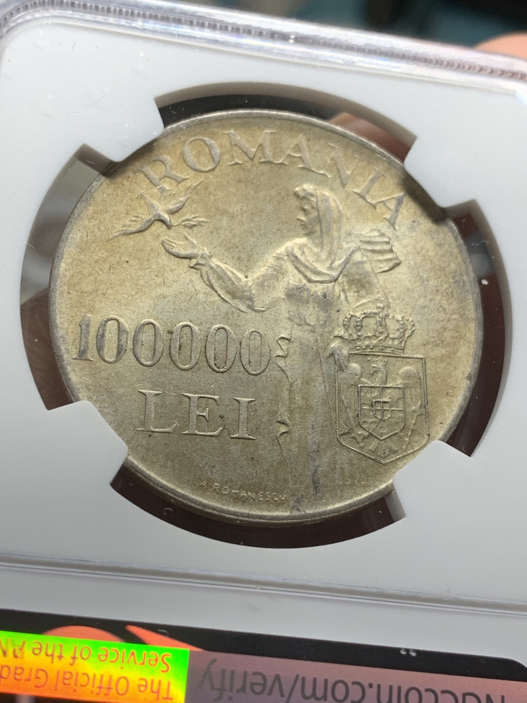 《竞宝斋》第54场-本周日，周一2场连拍（全场不限金额包邮） NGC-MS63 罗马尼亚 1946年 100000列伊 大银币 淡彩粉光 非常漂亮