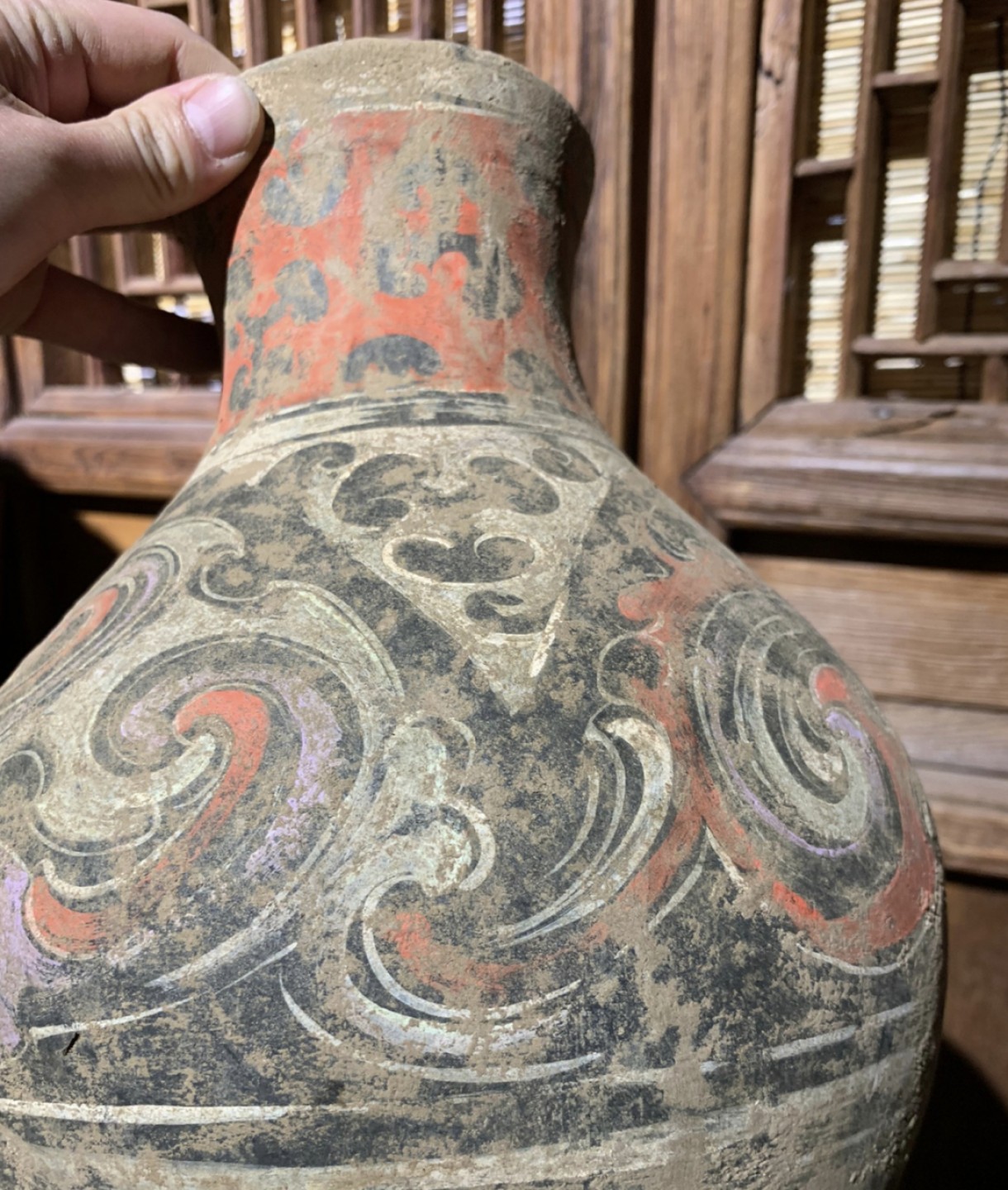 西汉彩陶真品非常大气好看