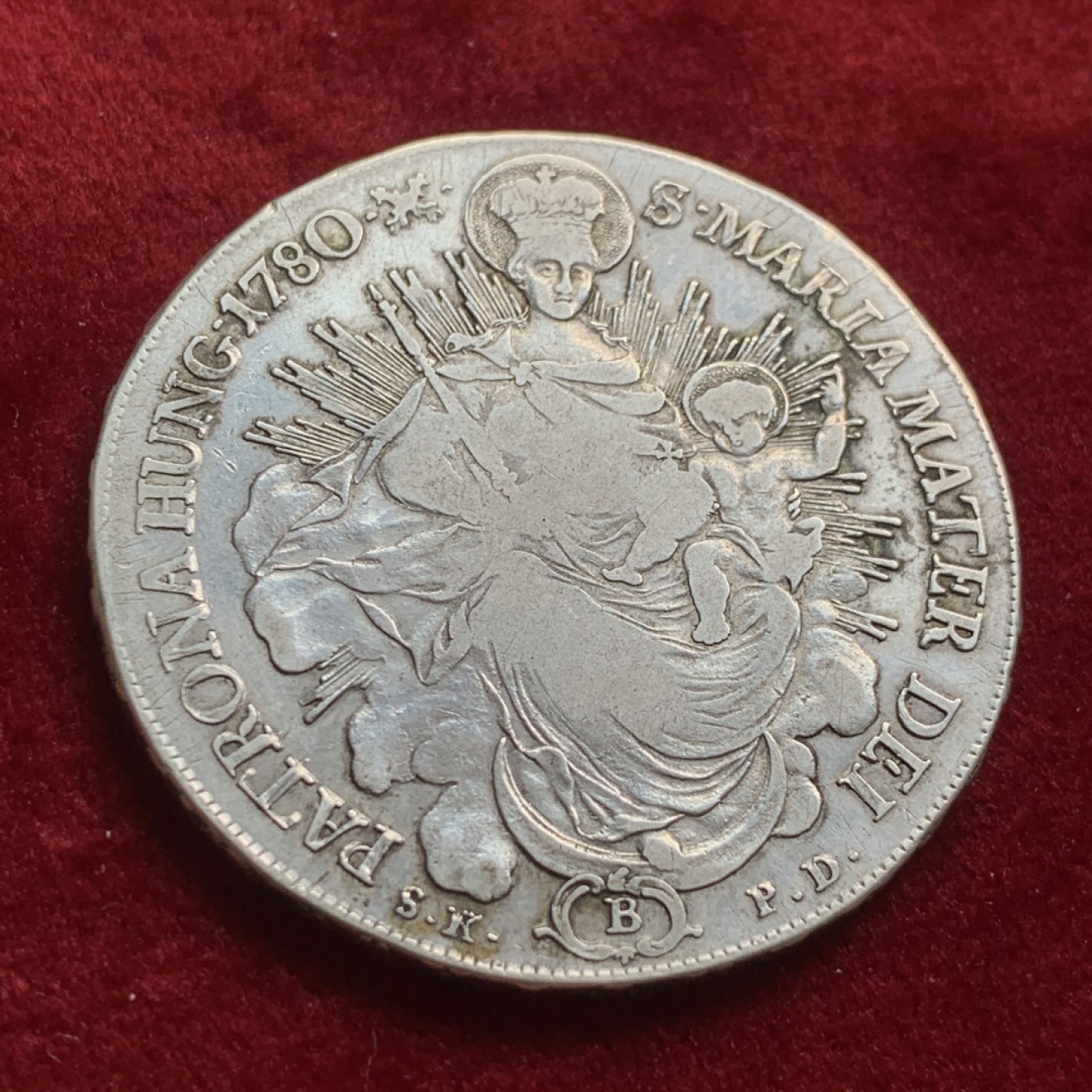 《竞宝斋》第54场-本周日，周一2场连拍（全场不限金额包邮） 匈牙利 1780年圣母抱婴大泰勒原味品无磕无碰可以收藏