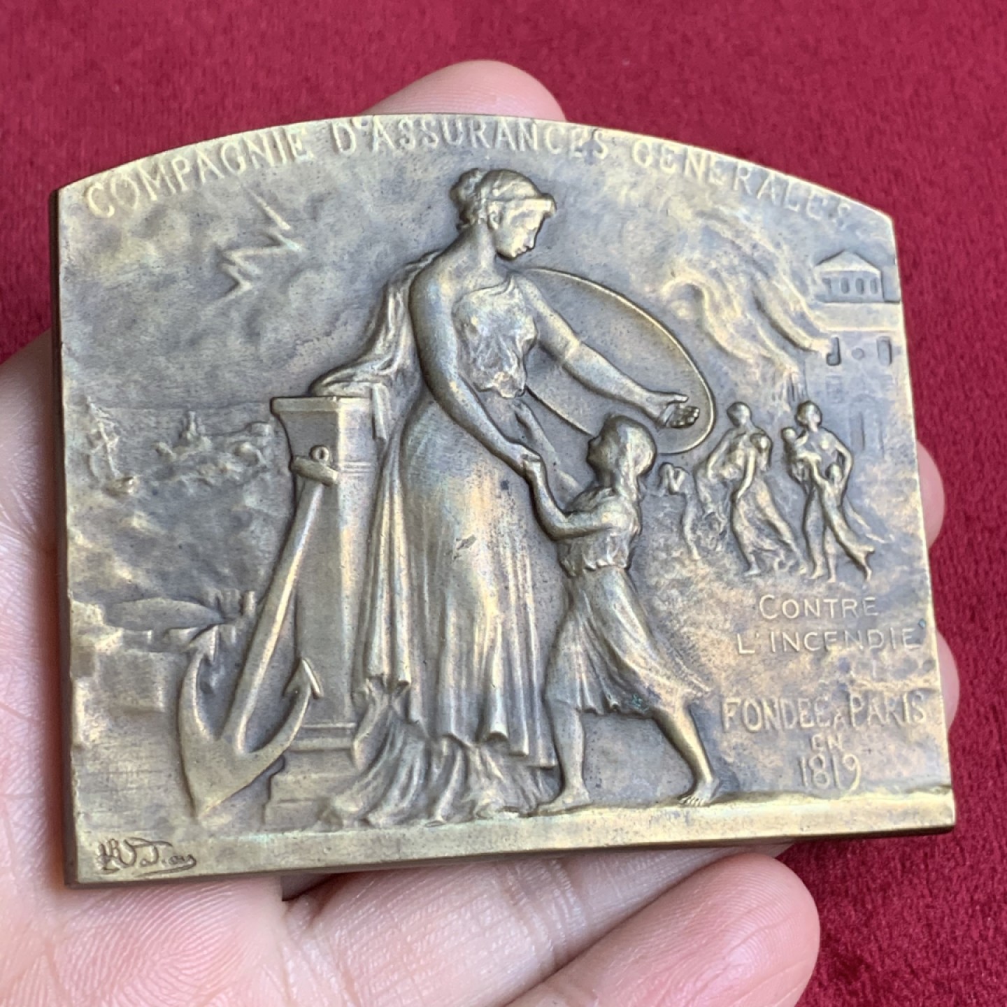 《竞宝斋》第54场-本周日，周一2场连拍（全场不限金额包邮） 1919年法国火灾保险公司成立100周年纪念铜章。 76x64mm 重：150克 制造商：Arthus-Bertrand。 作者：Raoul LAMOURDEDIEU（1877-1953），法国雕塑家和奖牌得主。