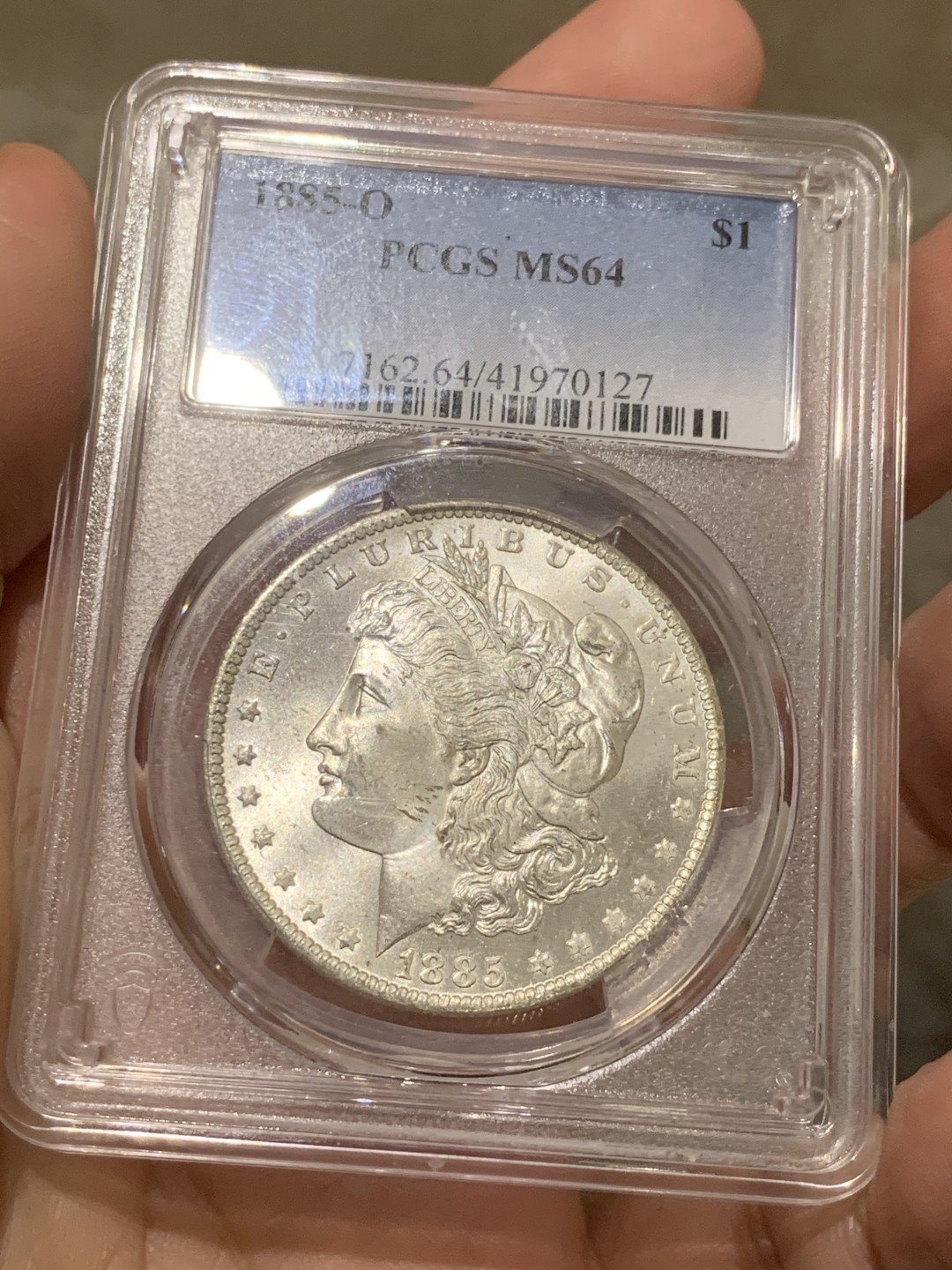 《竞宝斋》第54场-本周日，周一2场连拍（全场不限金额包邮） PCGS-MS64 美国 1885年O版 1美元 摩根银币，白花花BU出厂品相，银行原袋评级，丝滑