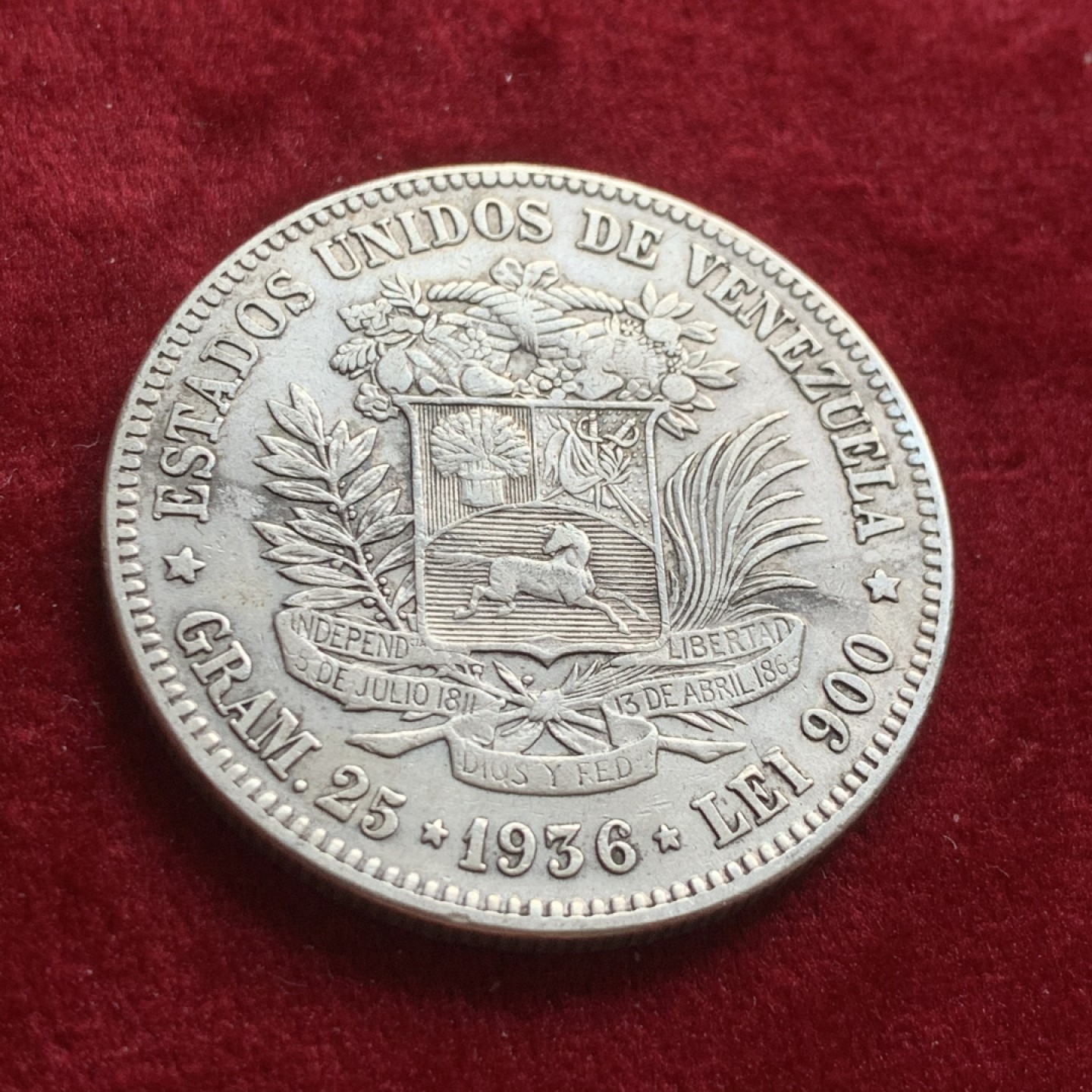 《竞宝斋》第54场-本周日，周一2场连拍（全场不限金额包邮） 委内瑞拉 1936年西蒙玻璃瓦5波利瓦大银币 原味