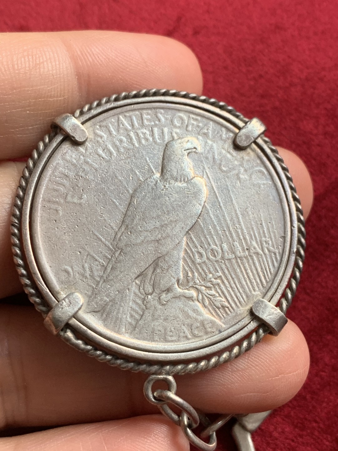 《竞宝斋》第54场-本周日，周一2场连拍（全场不限金额包邮） 美国 1922年 和平 大银币 钥匙扣