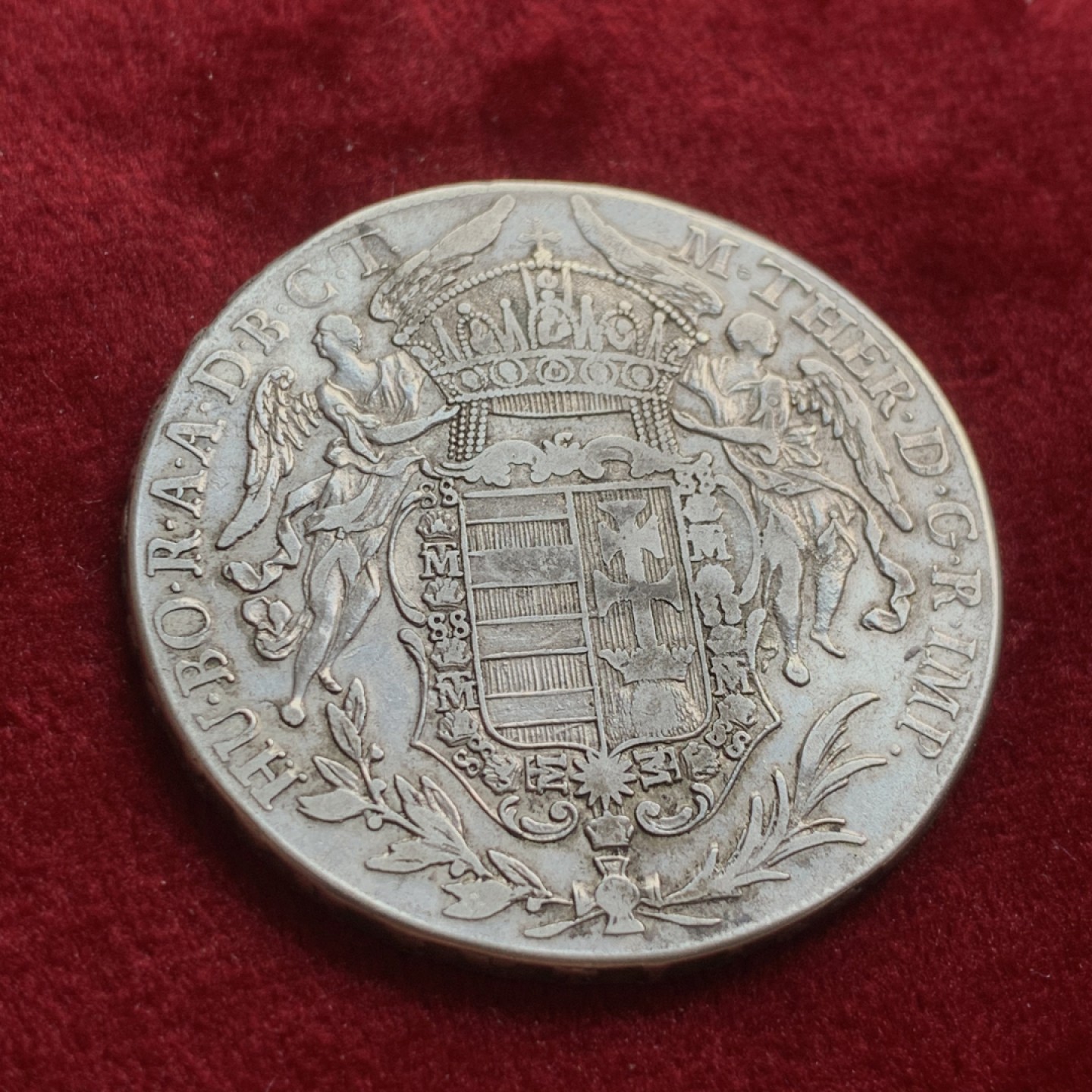 《竞宝斋》第54场-本周日，周一2场连拍（全场不限金额包邮） 匈牙利 1780年圣母抱婴大泰勒原味品无磕无碰可以收藏