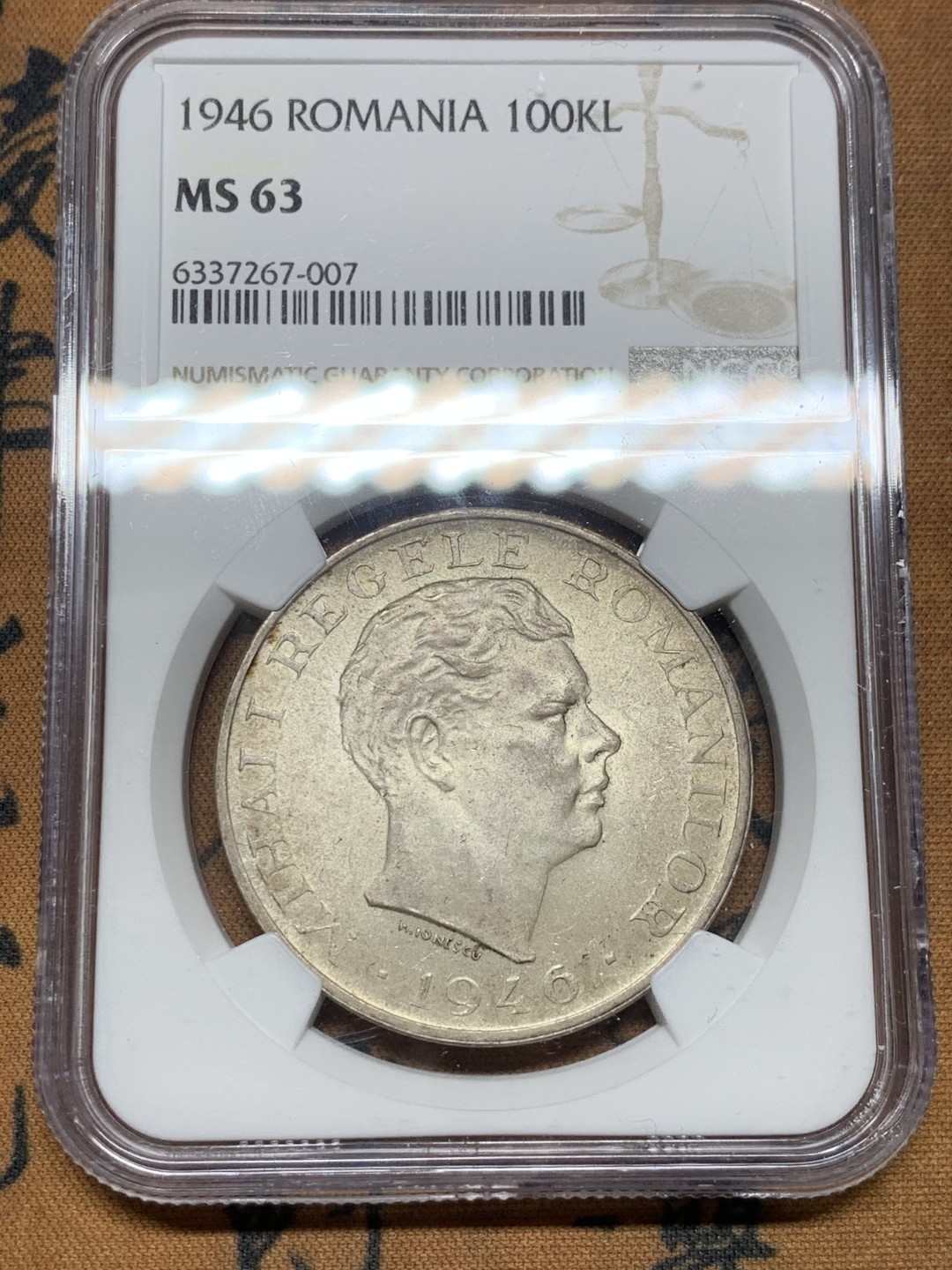 《竞宝斋》第54场-本周日，周一2场连拍（全场不限金额包邮） NGC-MS63 罗马尼亚 1946年 100000列伊 大银币 淡彩粉光 非常漂亮